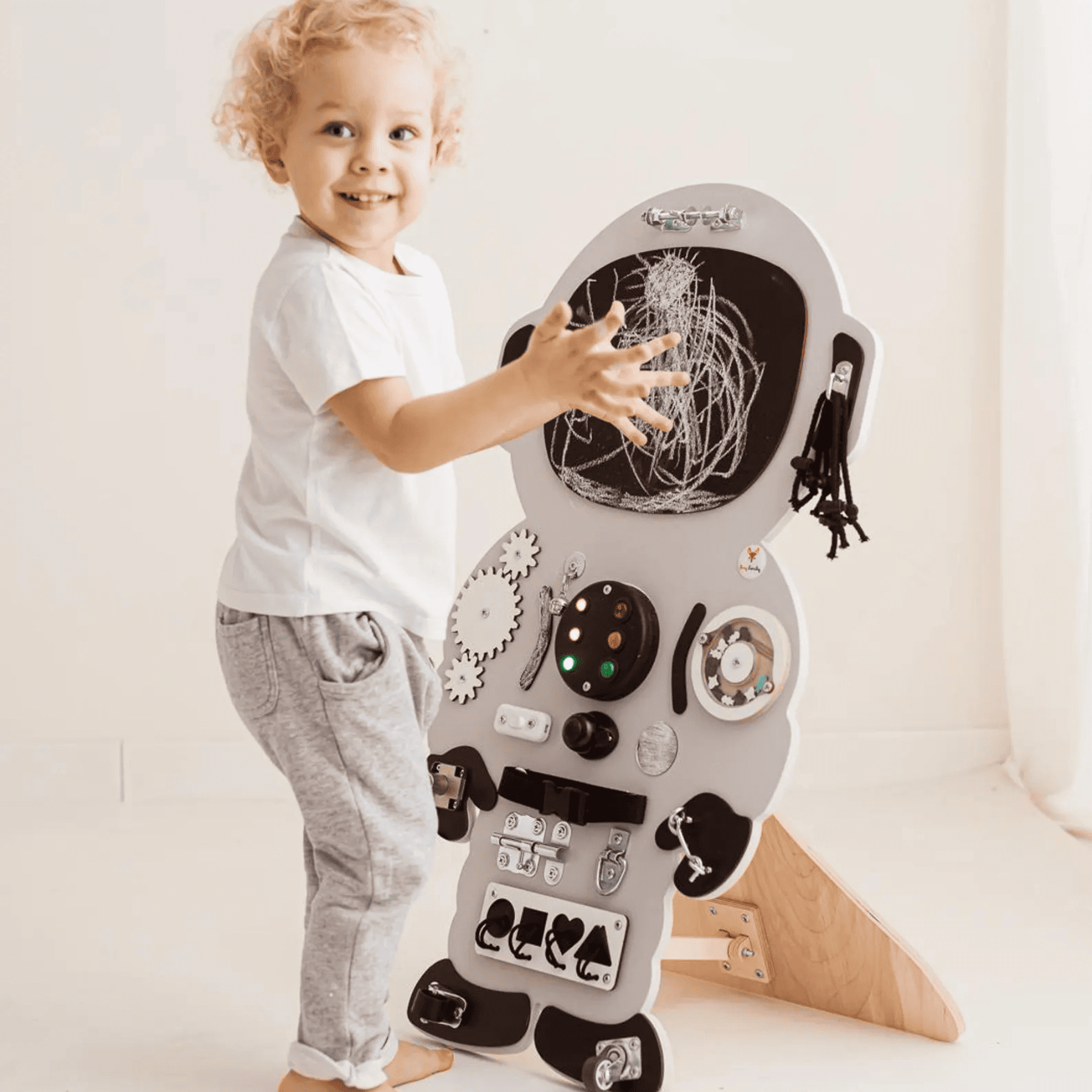 Activity Board Montessori Busy Board - Astronaut Neil