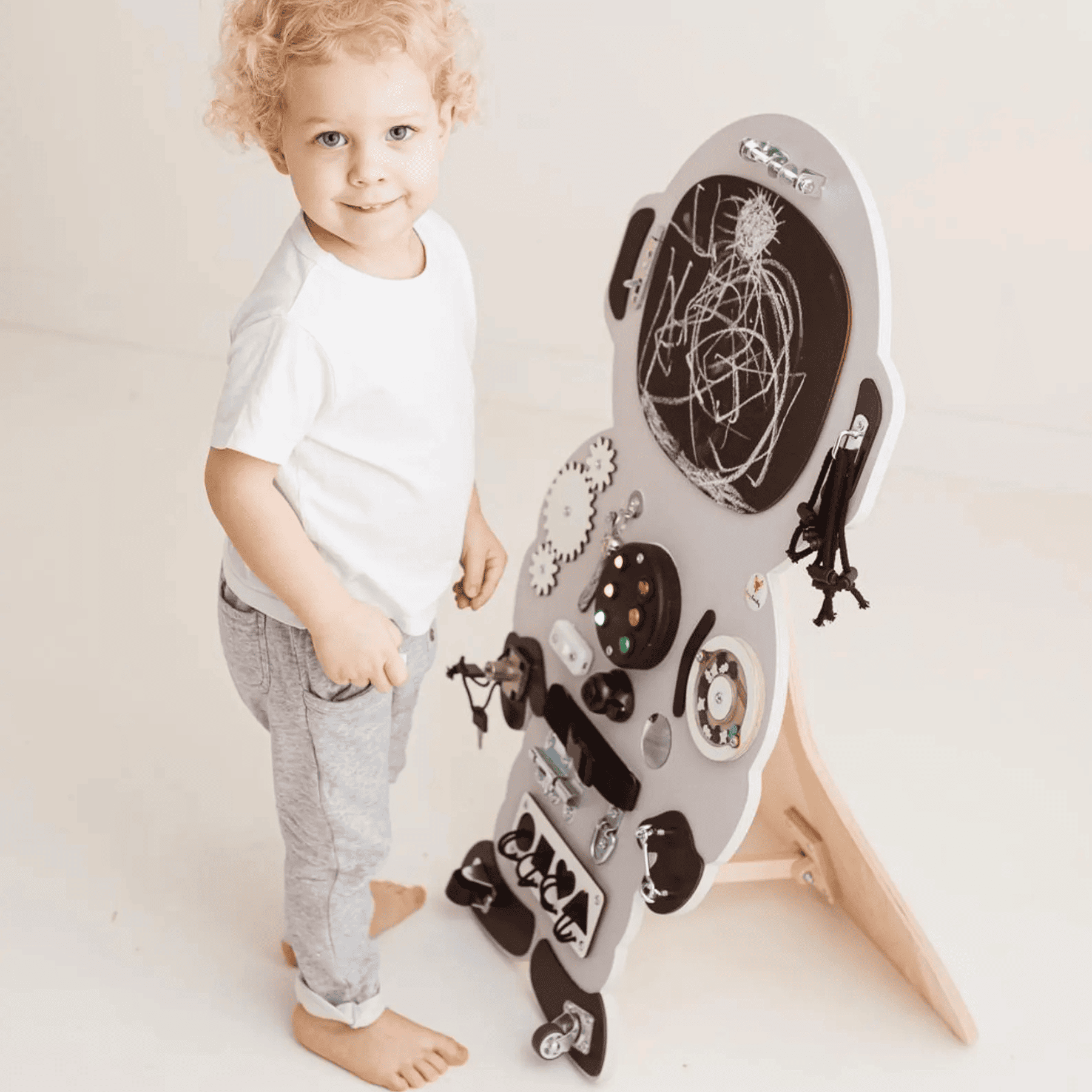 Activity Board Montessori Busy Board - Astronaut Neil