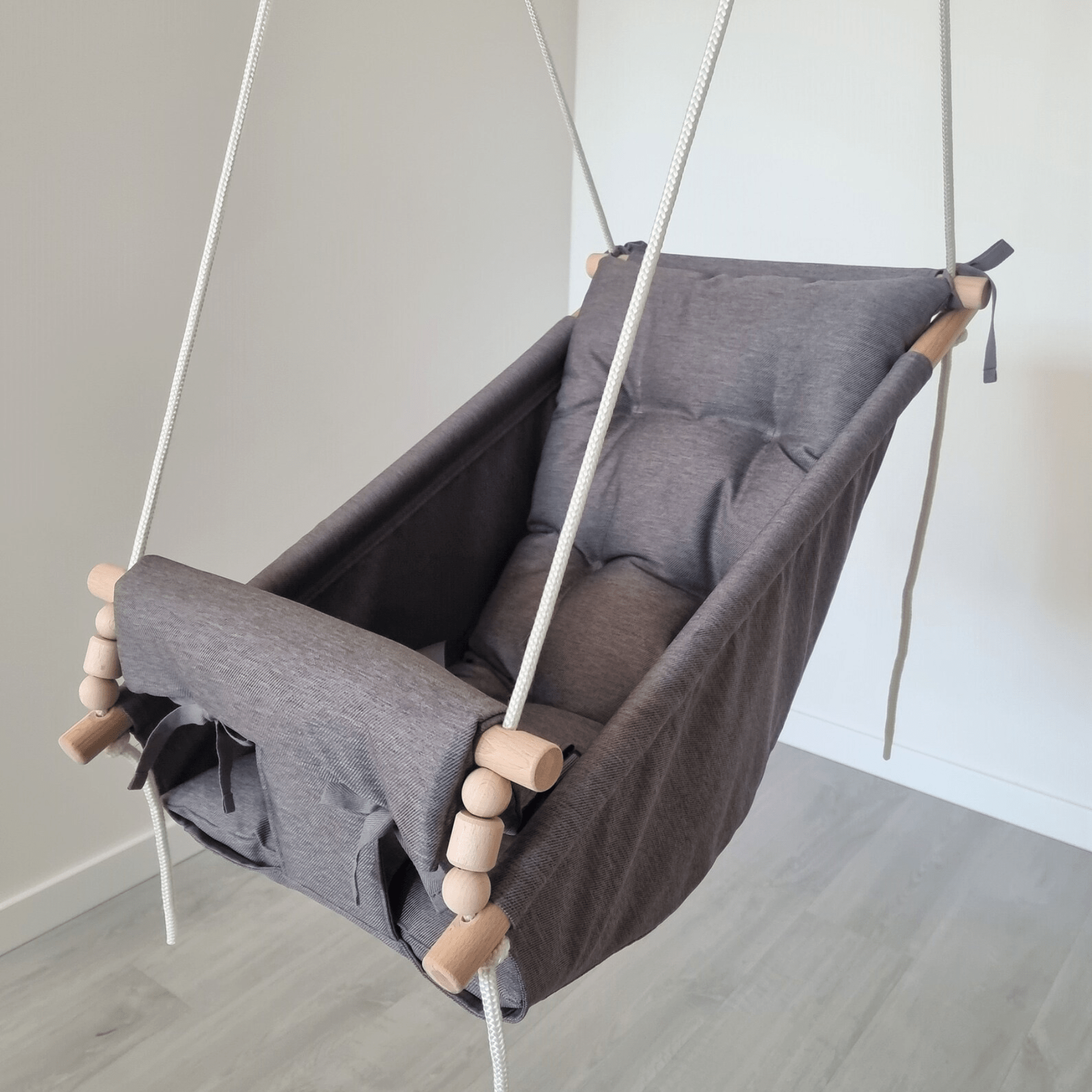 Babyschaukel Babyliegeschaukel Groß wasserfest Dunkelgrau - LeoBabys