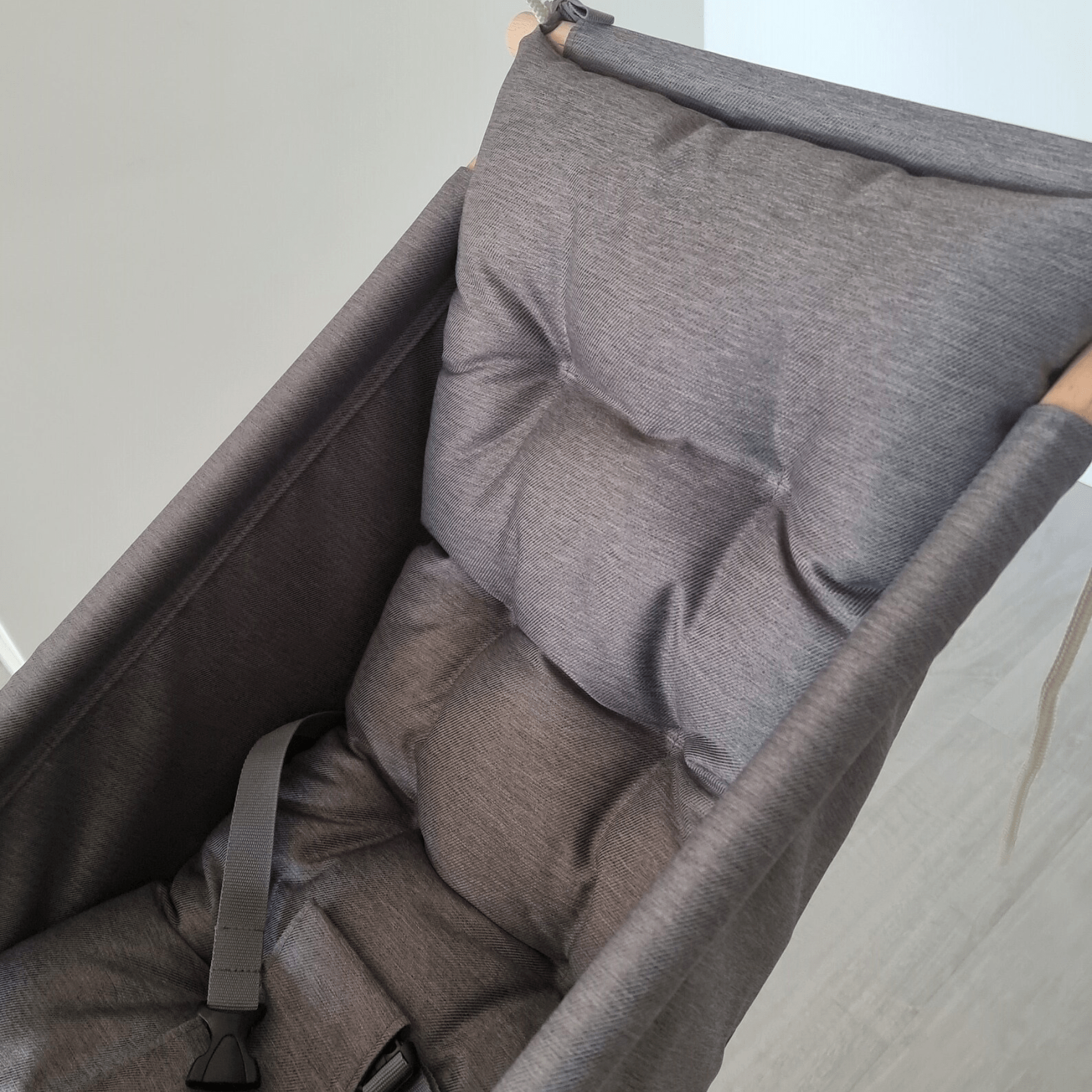 Babyschaukel Babyliegeschaukel Groß wasserfest Dunkelgrau - LeoBabys