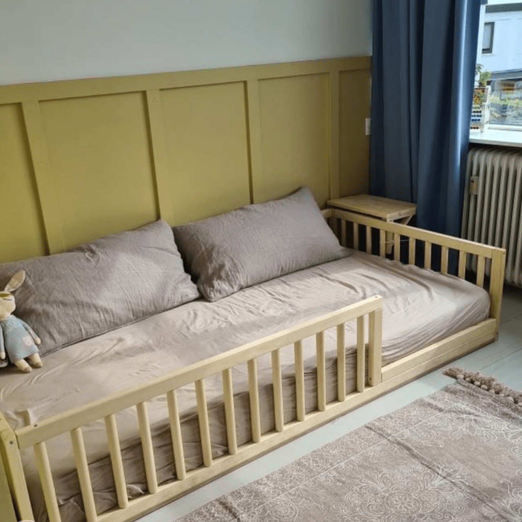 Bodenbett Kinderbett Babybett Gitterbett - Kleinkindgeländer rund - LeoBabys
