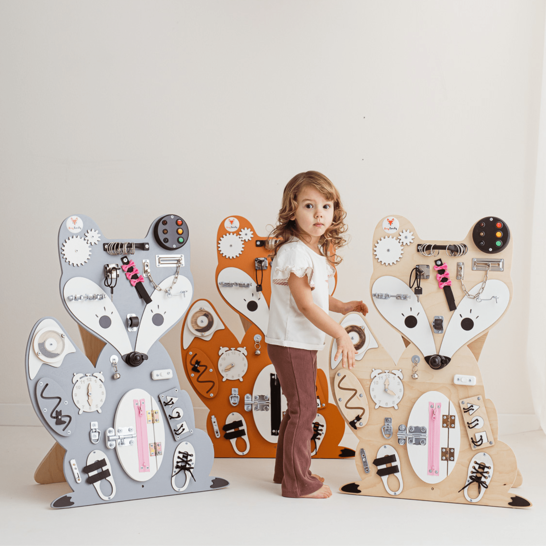 Busy Board - Activity Board - Füchsin orange "Nina the Dreamer" - LeoBabys