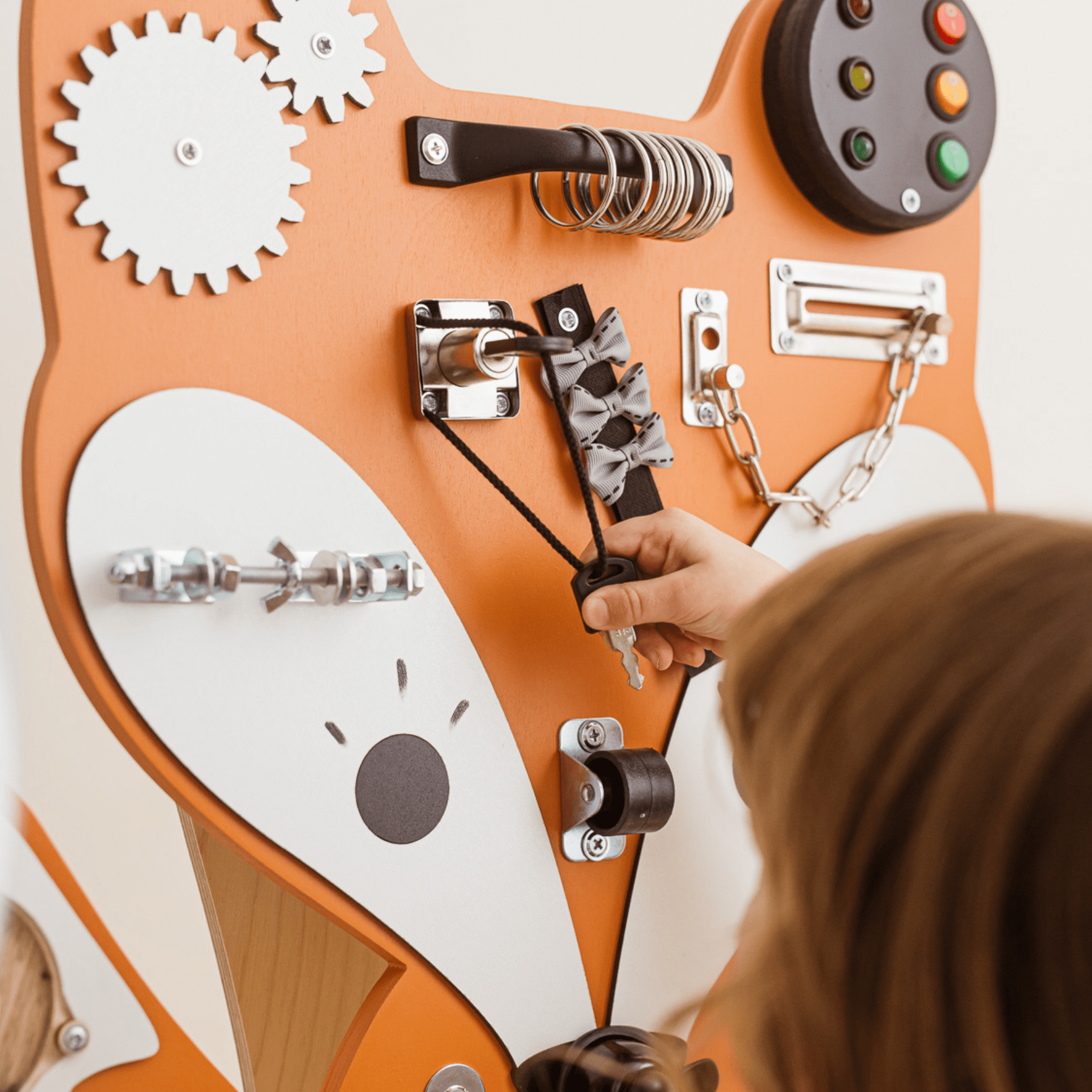 Busy Board - Activity Board - Füchsin orange "Nina the Dreamer" - LeoBabys