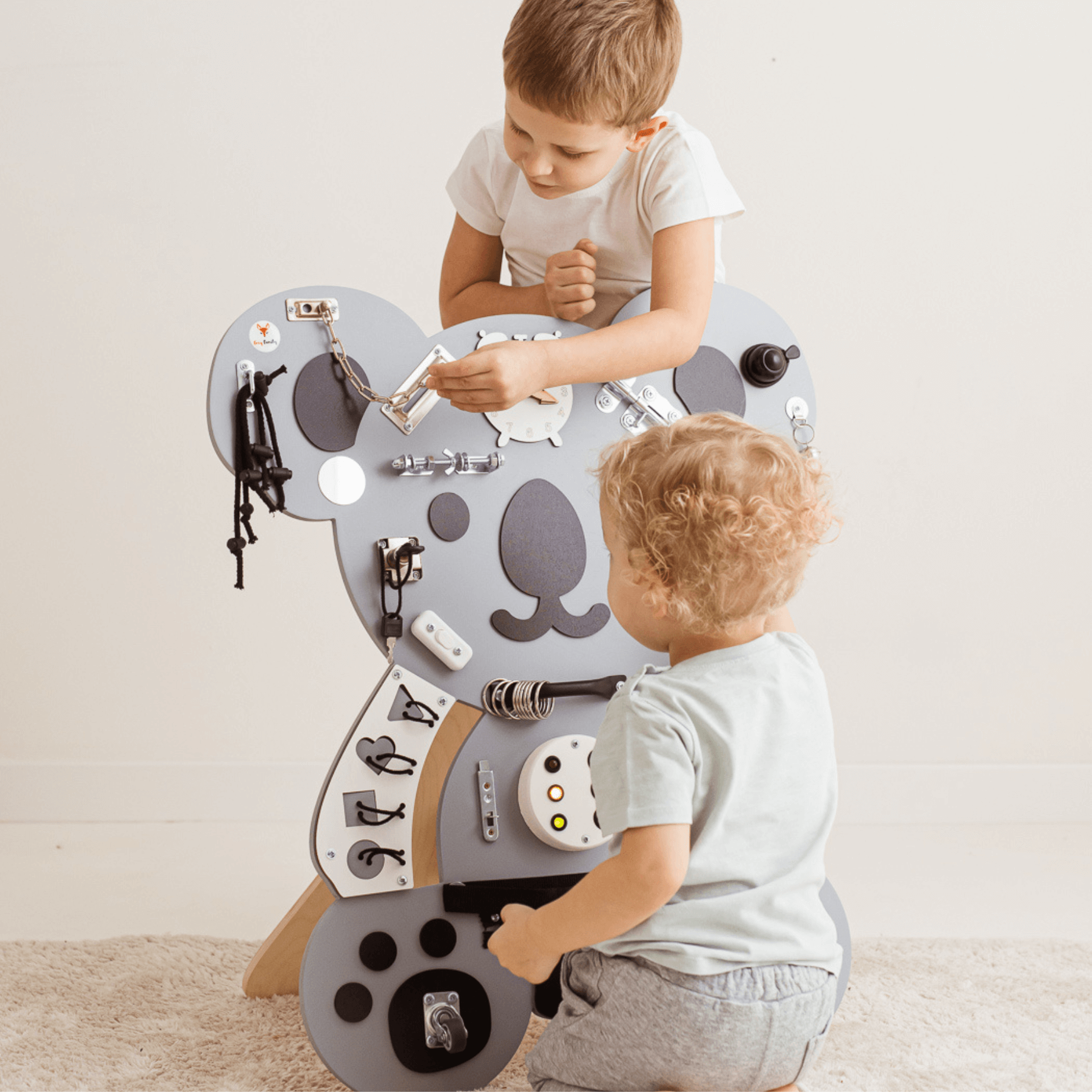 Busy Board - Activity Board Koala Oskar - LeoBabys
