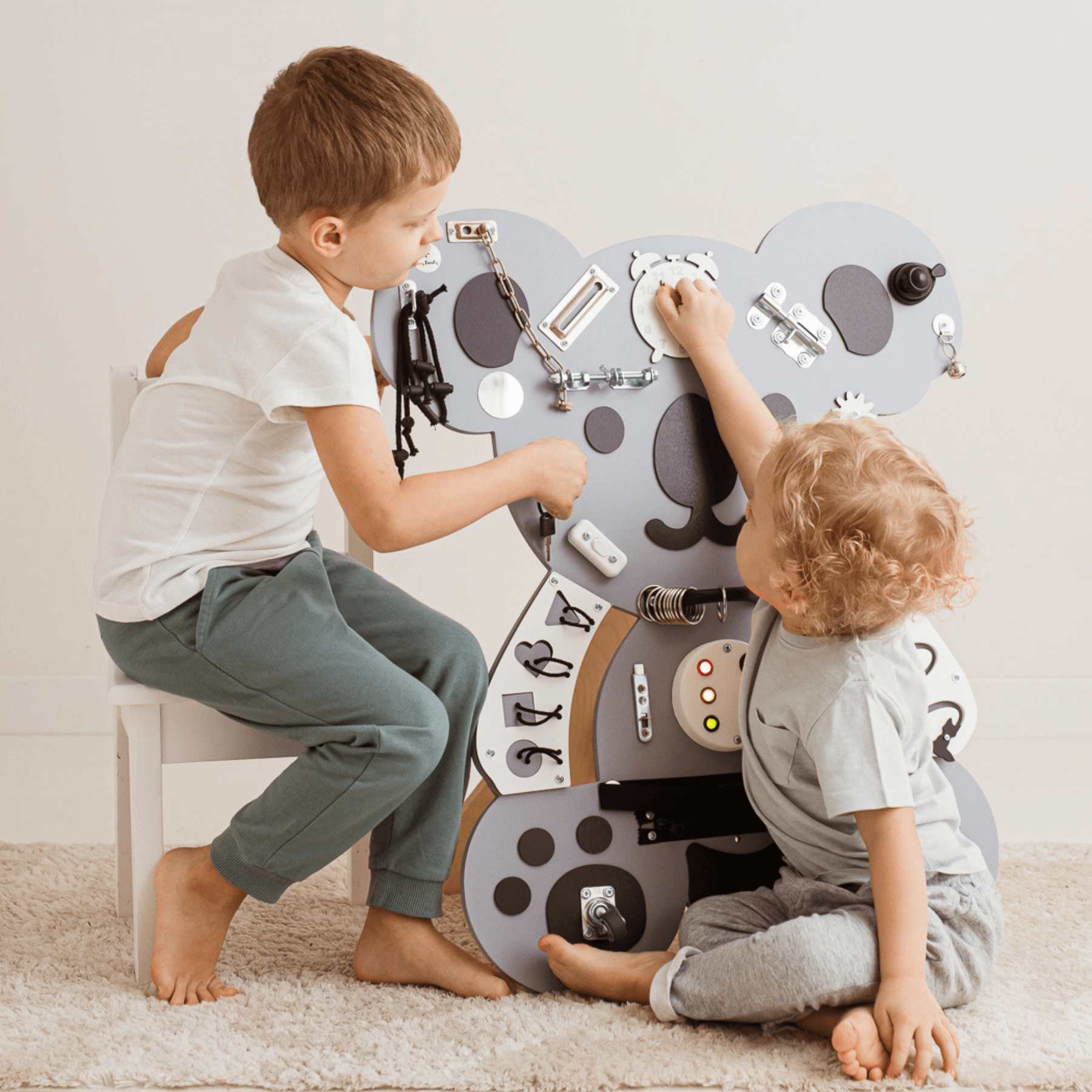 Busy Board - Activity Board Koala Oskar - LeoBabys
