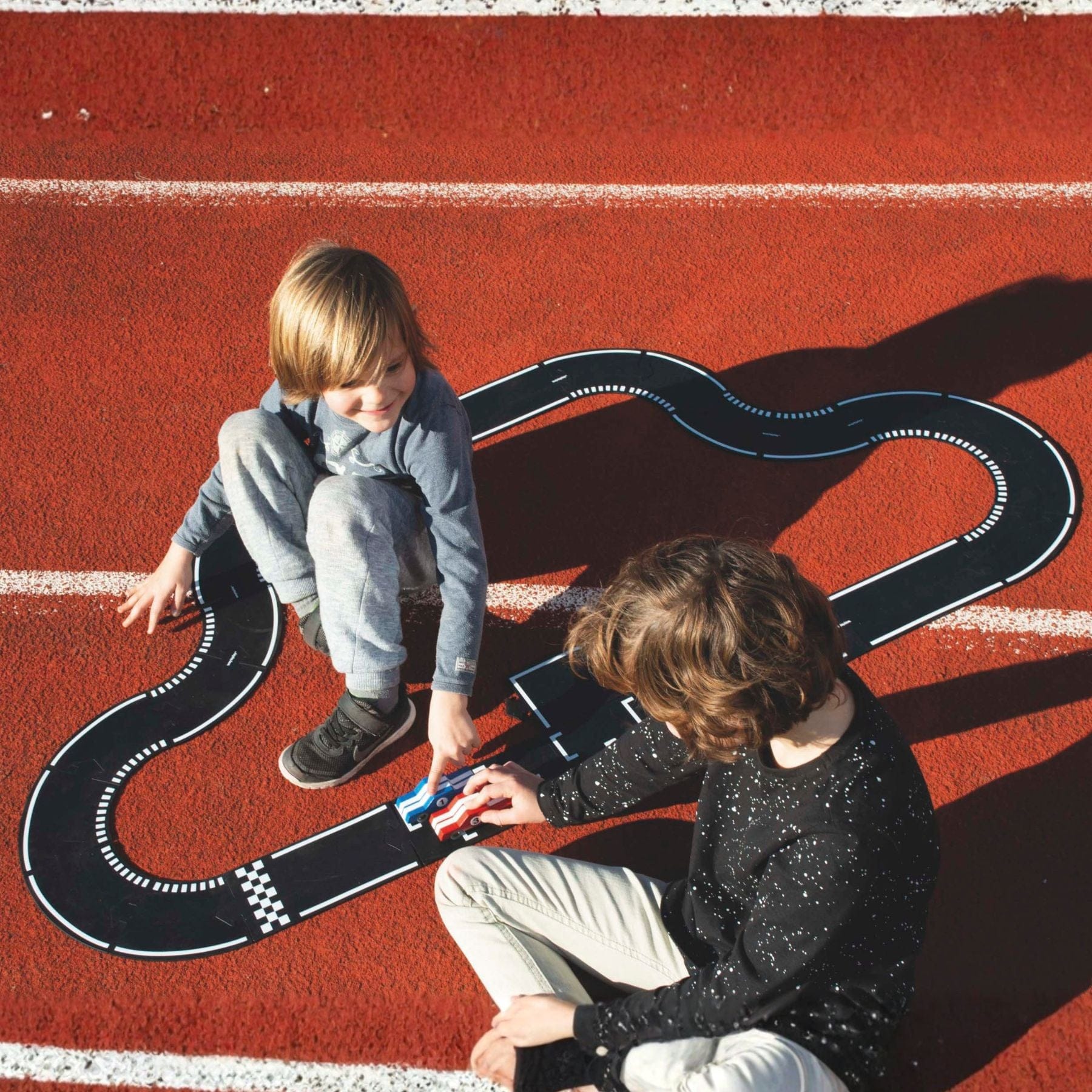 Flexible Rennstrecke aus Gummi – Grand Prix | 24 Teile | waytoplay