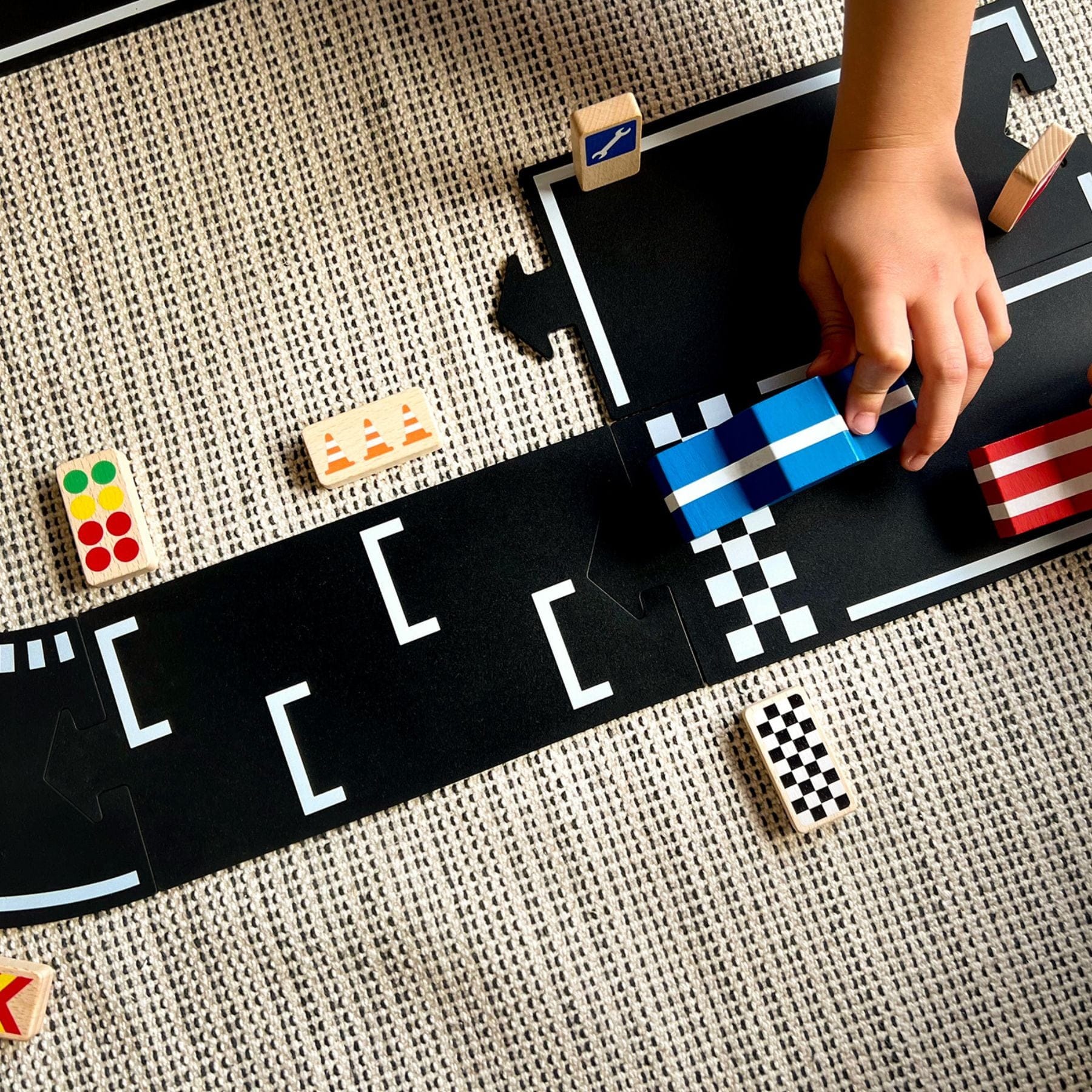 Holz- Rennsportschilder für Spielstrassen – Race Signs | waytoplay - LeoBabys