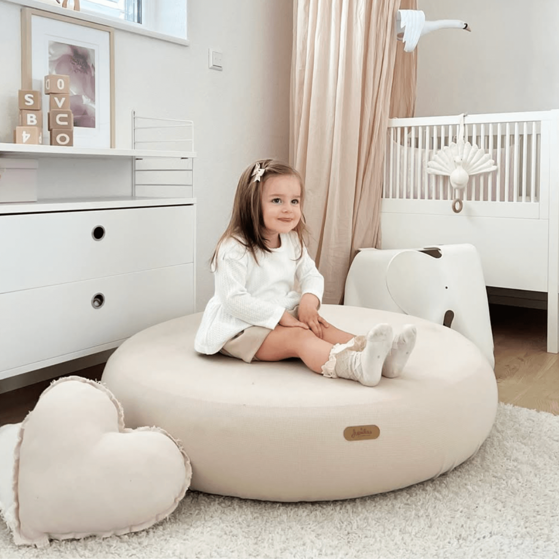 Jumpspot – Indoor Kindertrampolin & Hüpfpolster für Kinder, aufgenommen von LeoBabys Trampolin