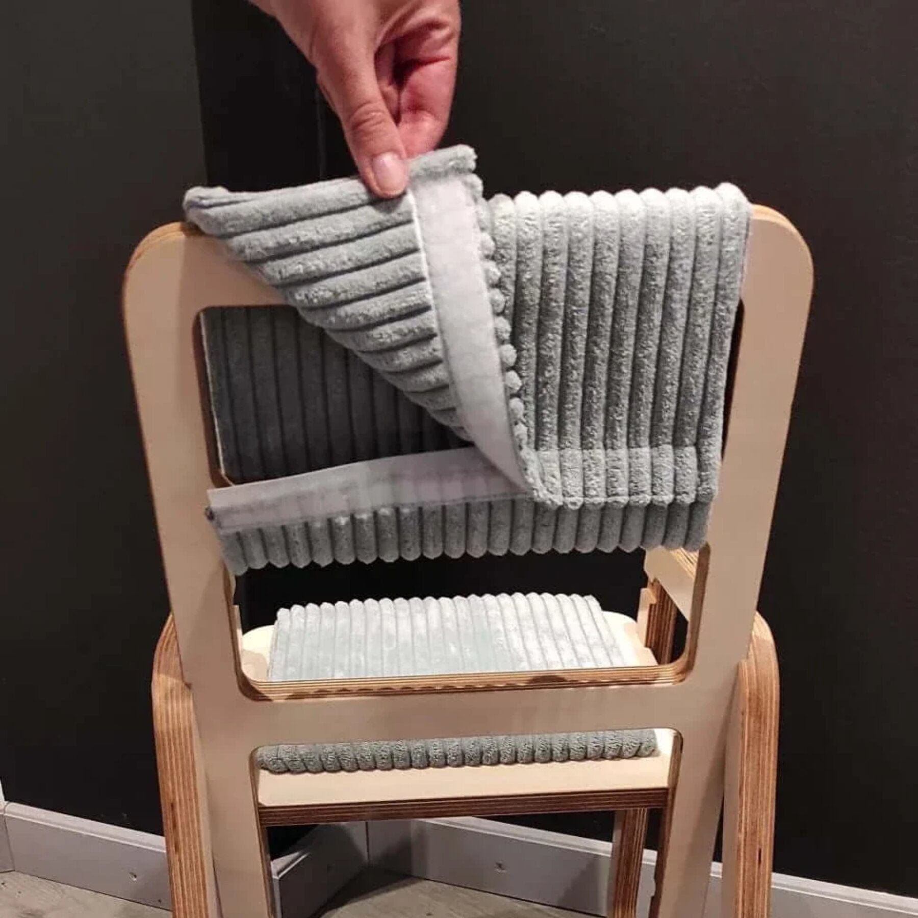 Kinderschreibtischstuhl höhenverstellbar und mitwachsend Julle - LeoBabys