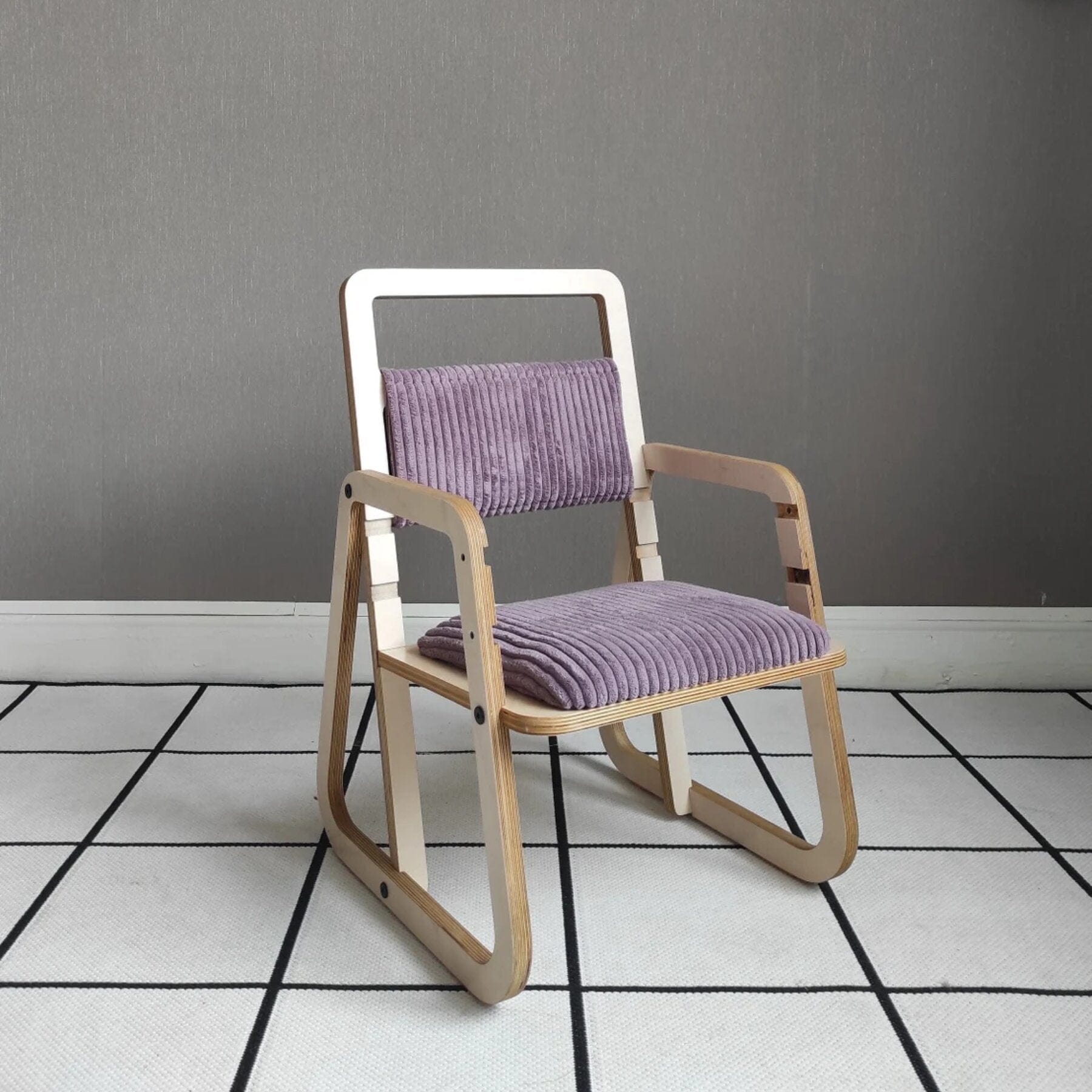 Kinderschreibtischstuhl höhenverstellbar und mitwachsend Julle - LeoBabys