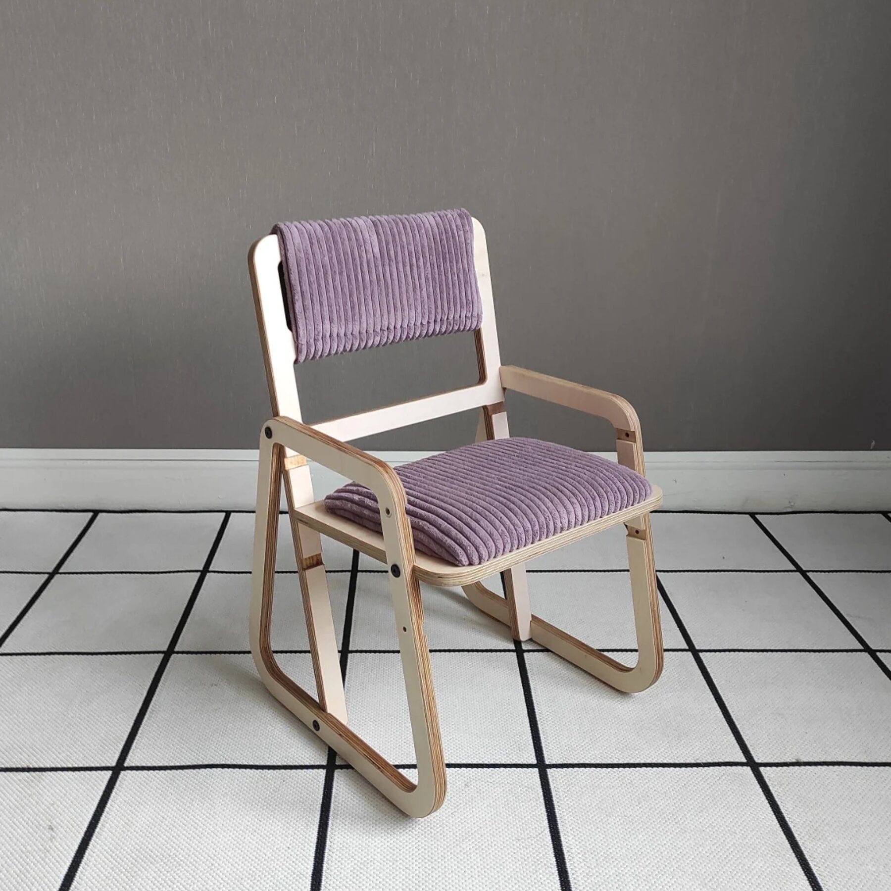 Kinderschreibtischstuhl höhenverstellbar und mitwachsend Julle - LeoBabys