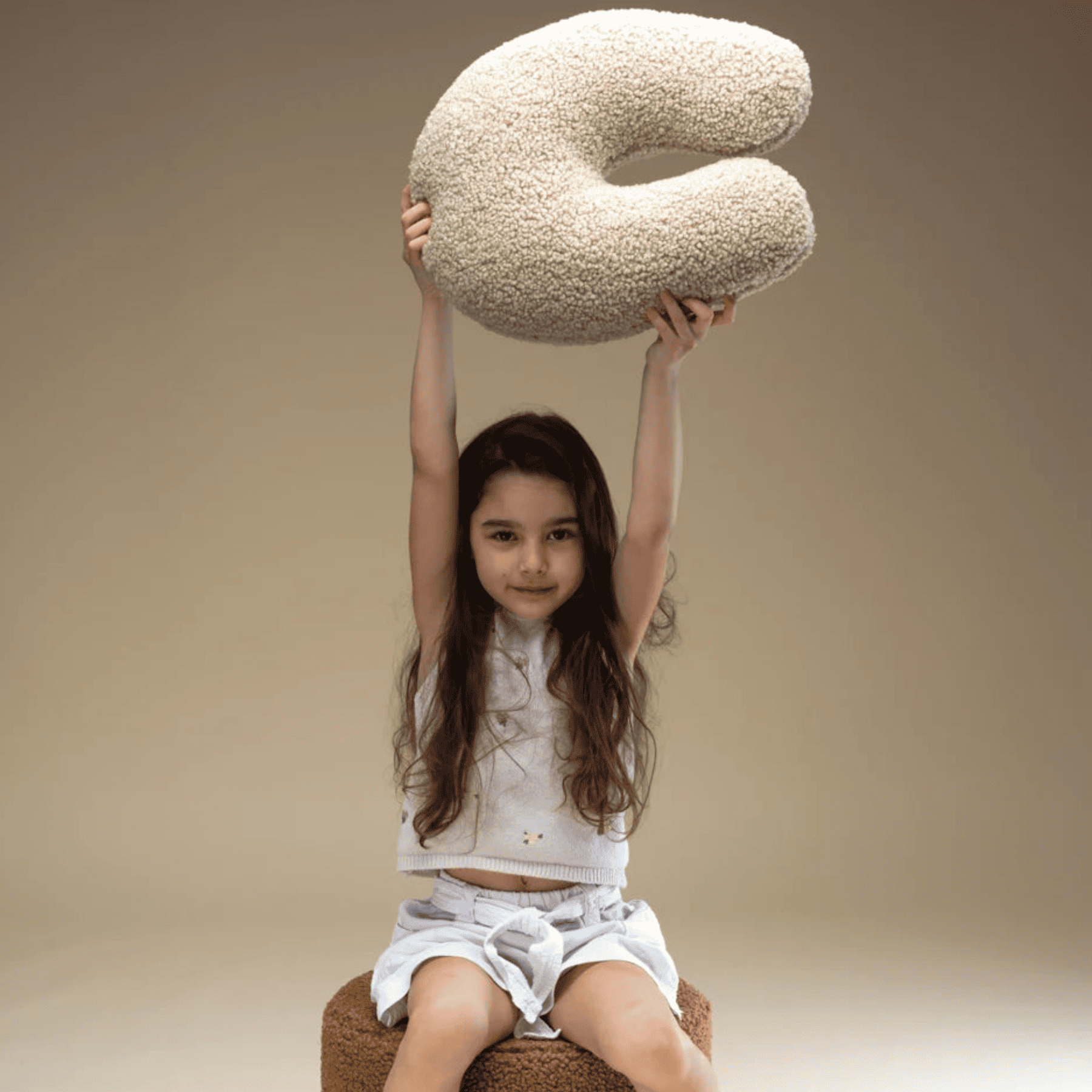 Kissen in U-Form aus Teddy Polster Kinderkissen I wigiwama - LeoBabys