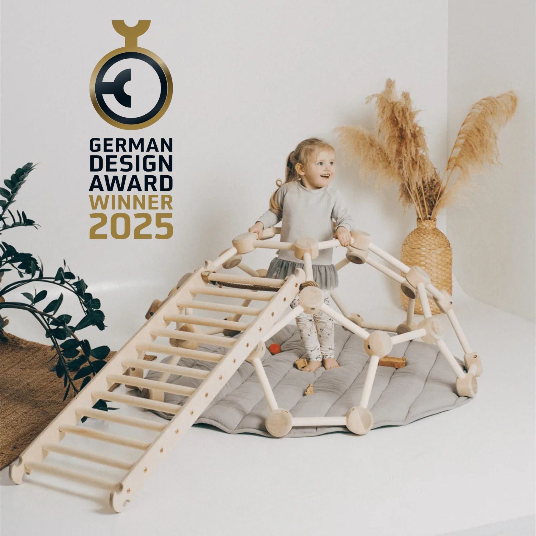 Kletterkuppel_Kletterdome_Holz_Waben-Kletterkuppel_LeoBabys - LeoBabys