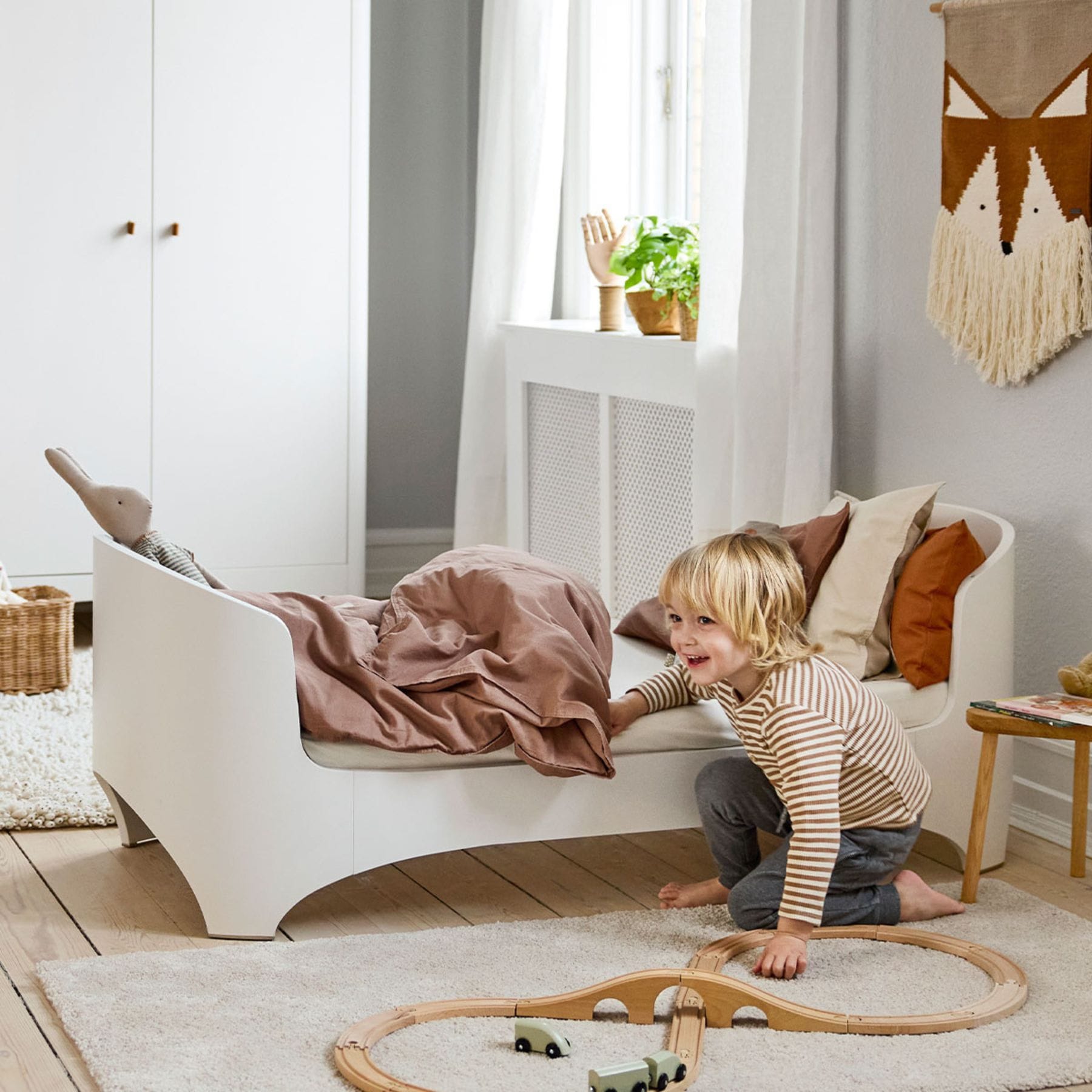 Leander Classic Baby-Juniorbett 0-7 Jahre - Mitwachsend inkl. Junior-Kit | Dänisches Design