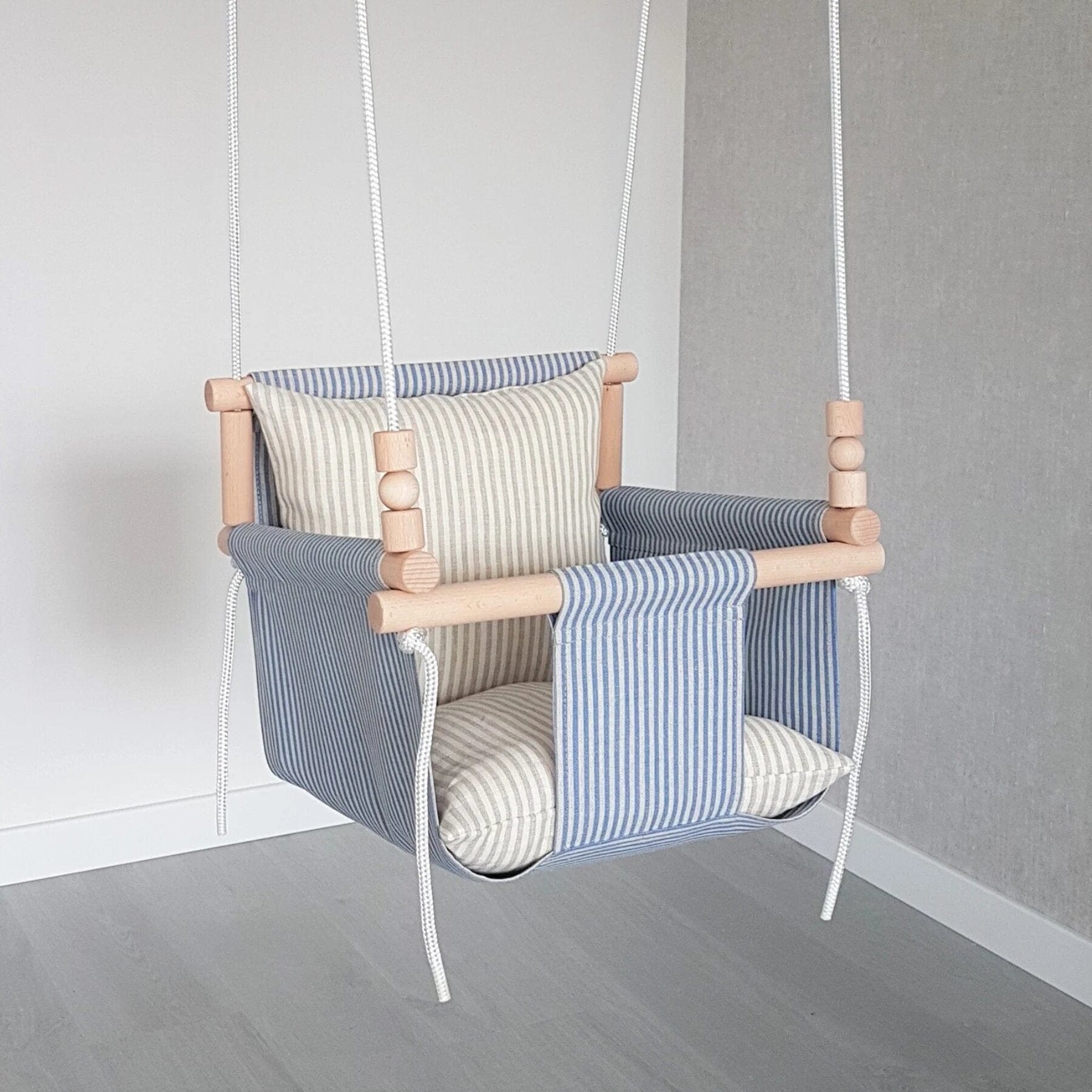 Babyschaukel mit hoher Rückenlehne Leinen Blau-Gestreift - LeoBabys