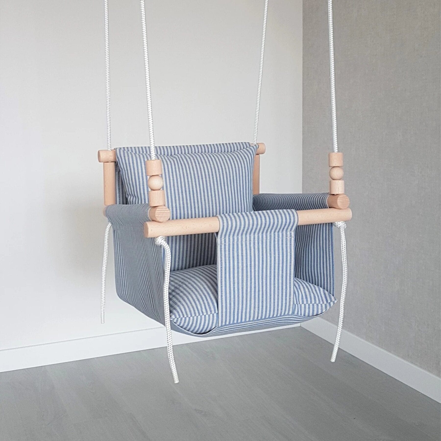 Babyschaukel mit hoher Rückenlehne Leinen Blau-Gestreift - LeoBabys
