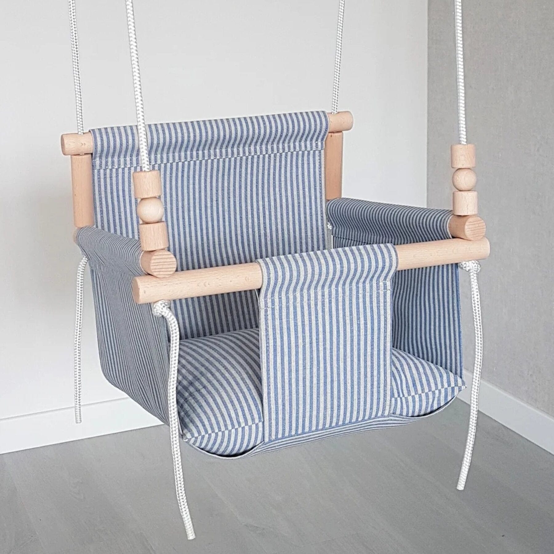 Babyschaukel mit hoher Rückenlehne Leinen Blau-Gestreift - LeoBabys