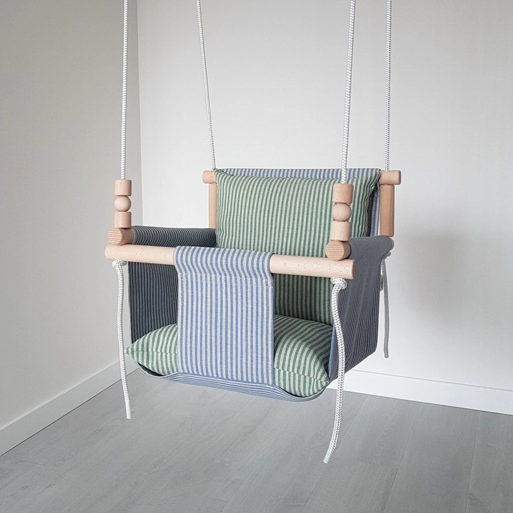 Babyschaukel mit hoher Rückenlehne Leinen Blau-Gestreift - LeoBabys