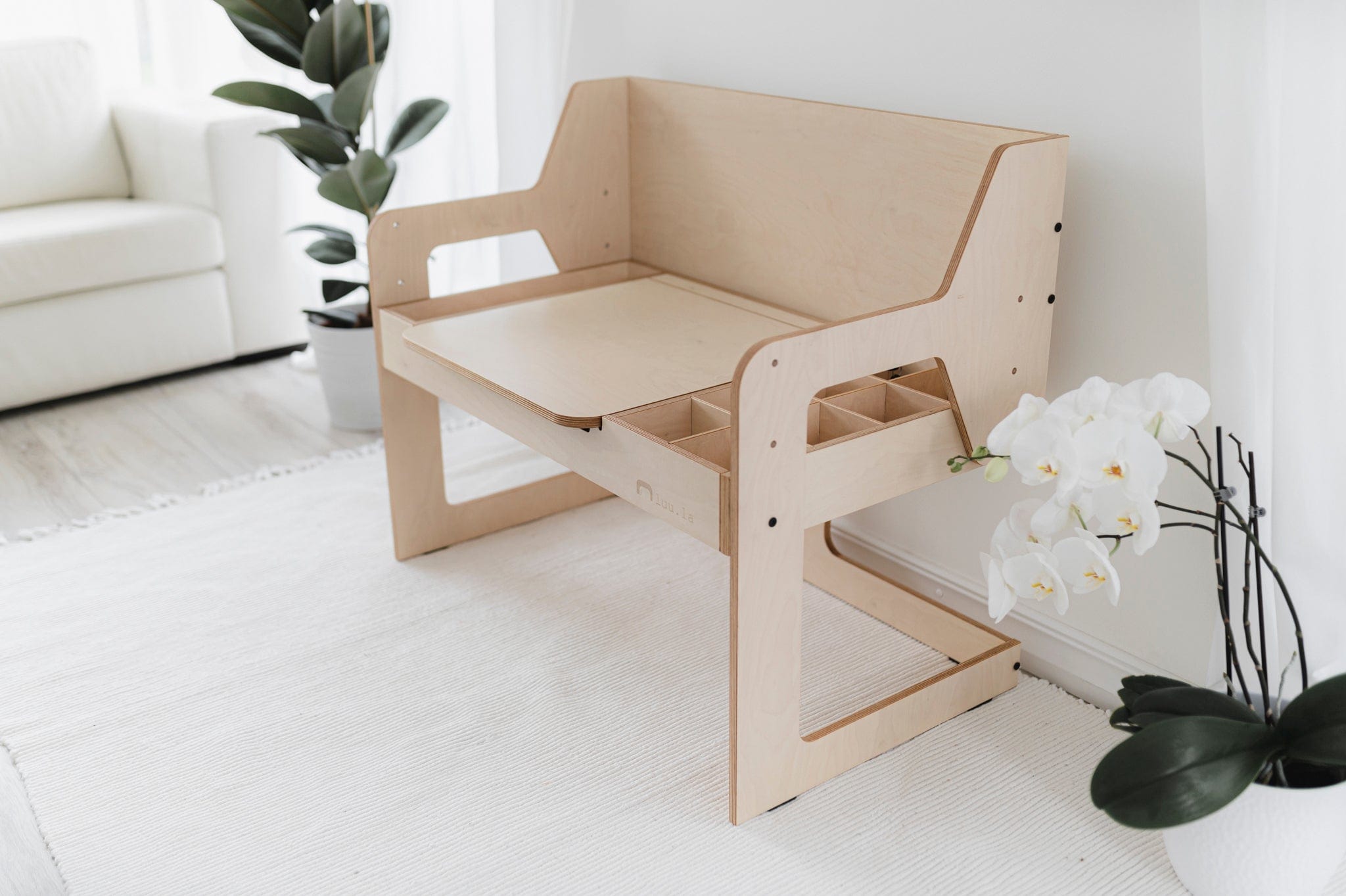 Verstellbarer Montessori Kindertisch und Stuhl Set luula - LeoBabys