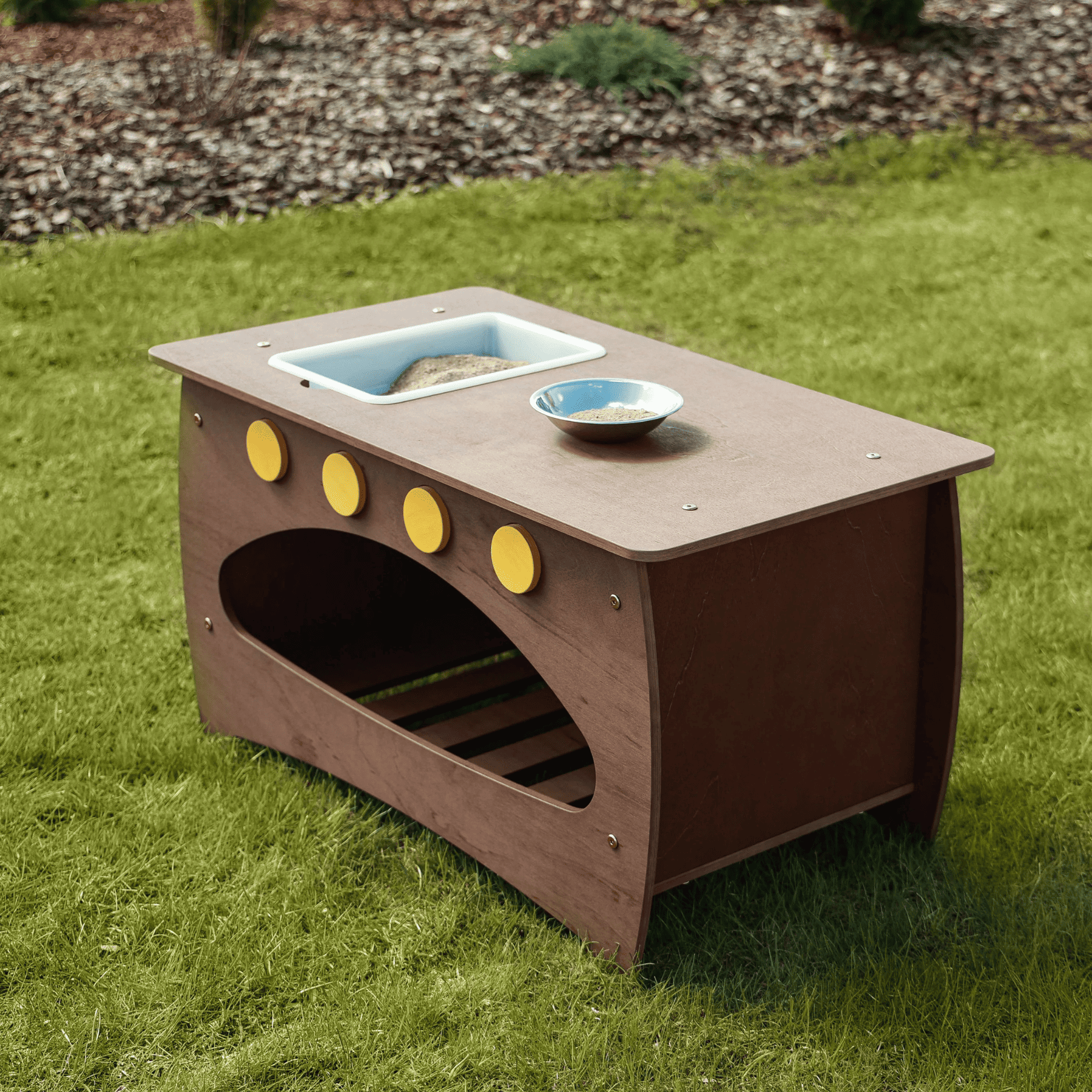 Outdoor wooden mud kitchen – weatherproof, durable & child-friendly