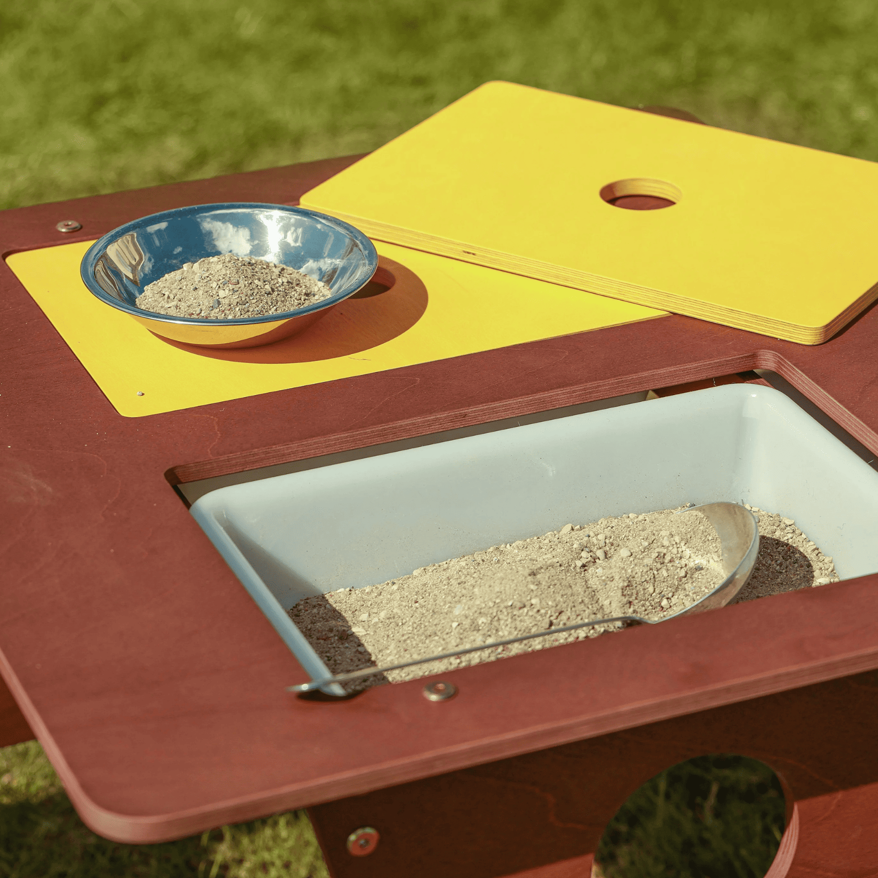 Matschtisch aus Holz – Sand- & Wassertisch für Kinder ab 6 Monaten