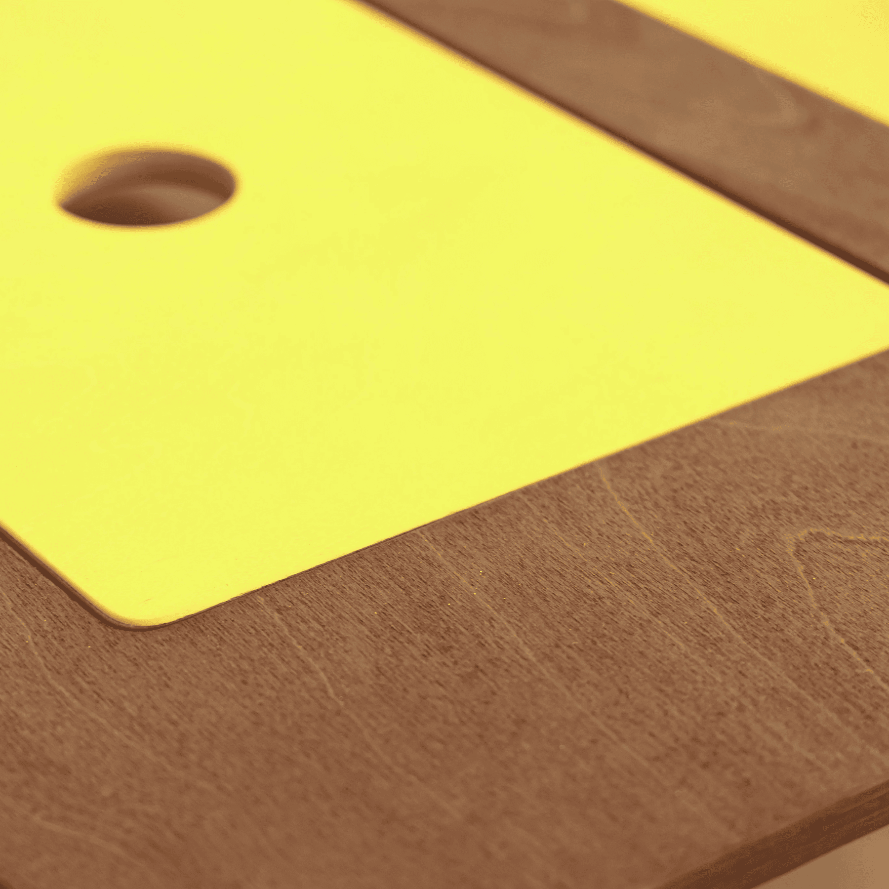 Matschtisch aus Holz – Sand- & Wassertisch für Kinder ab 6 Monaten