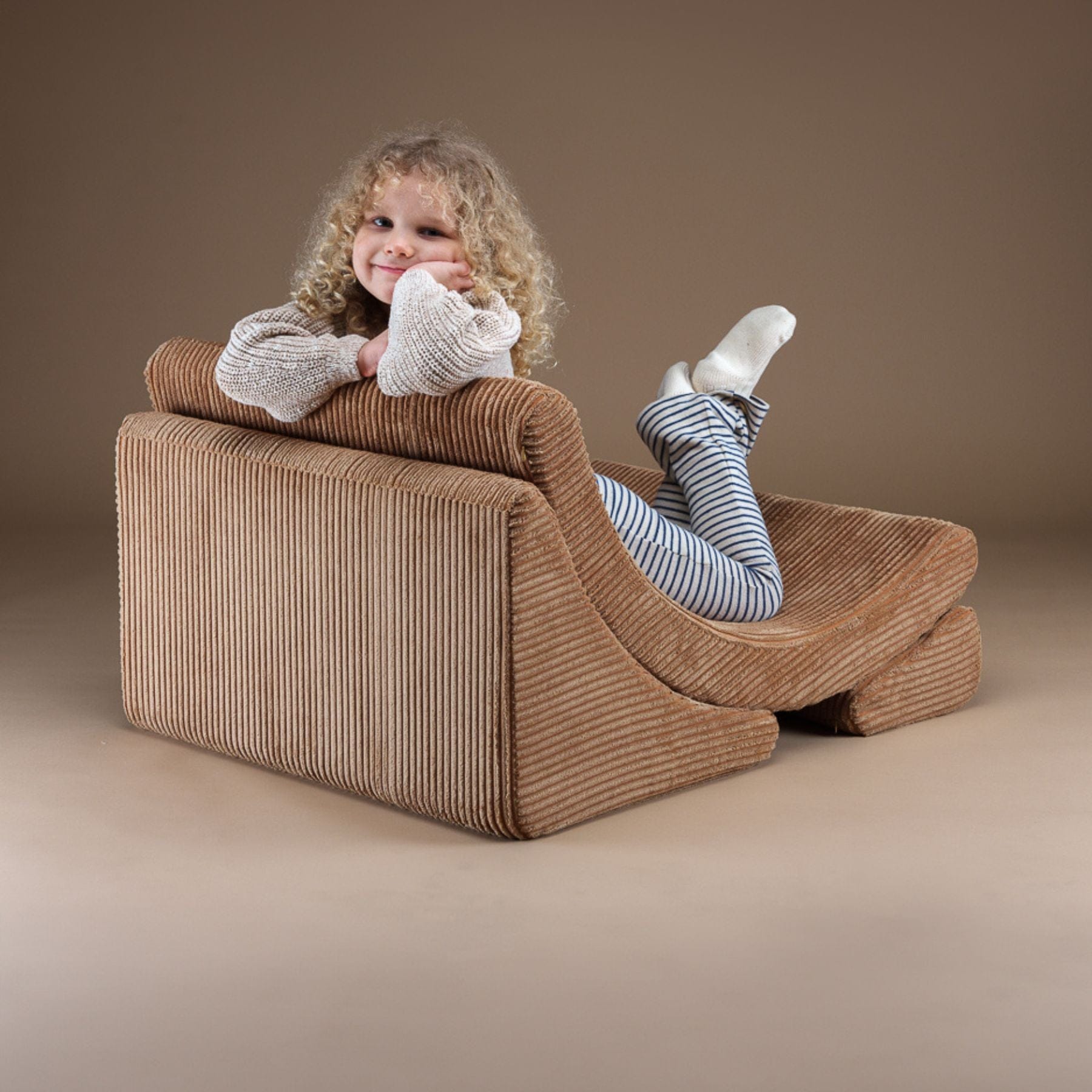 Moon Kindersessel I Wigiwama Mondstuhl – modularer Kinder-Sessel I Cord - LeoBabys