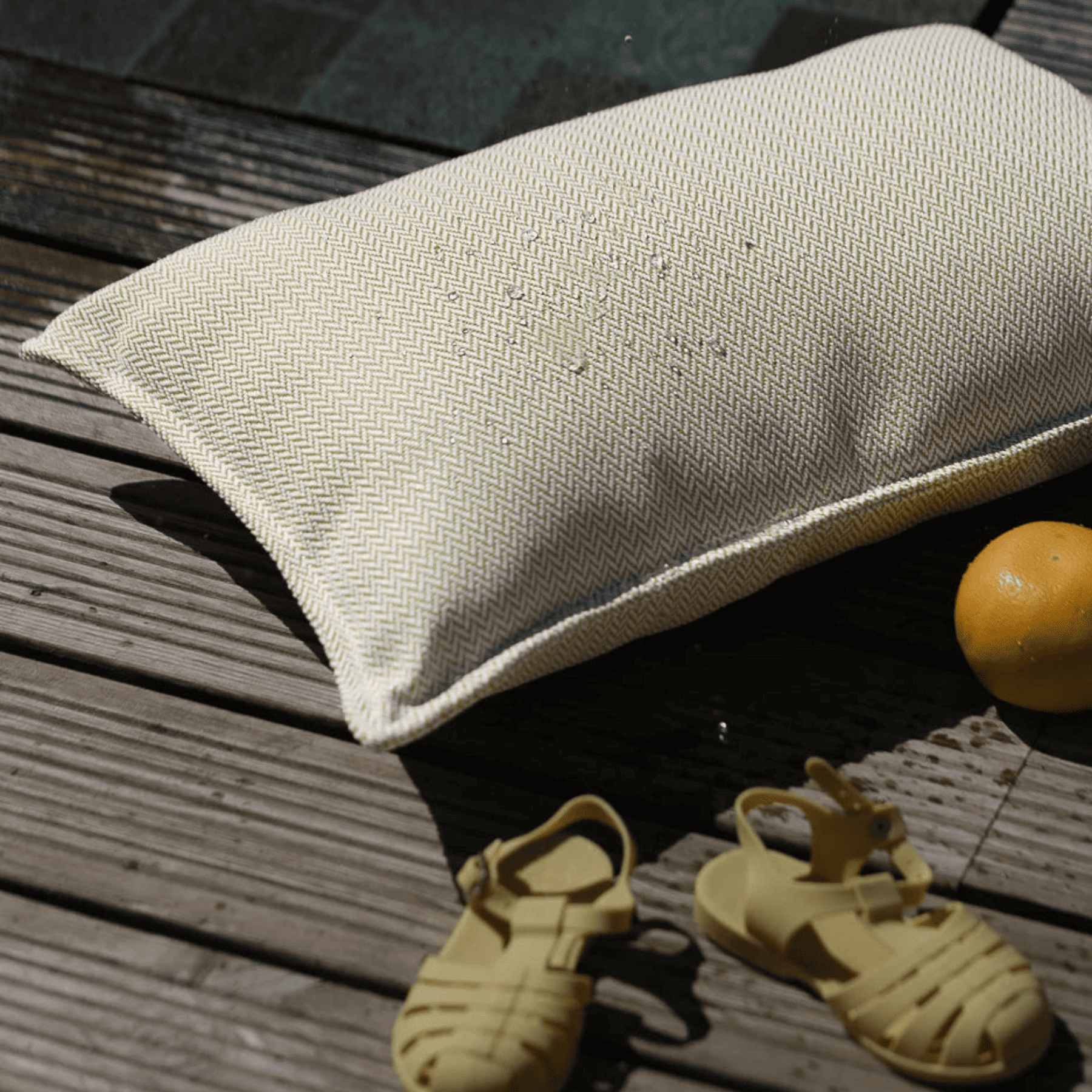 Outdoor Bolster Kissen I wigiwama - LeoBabys