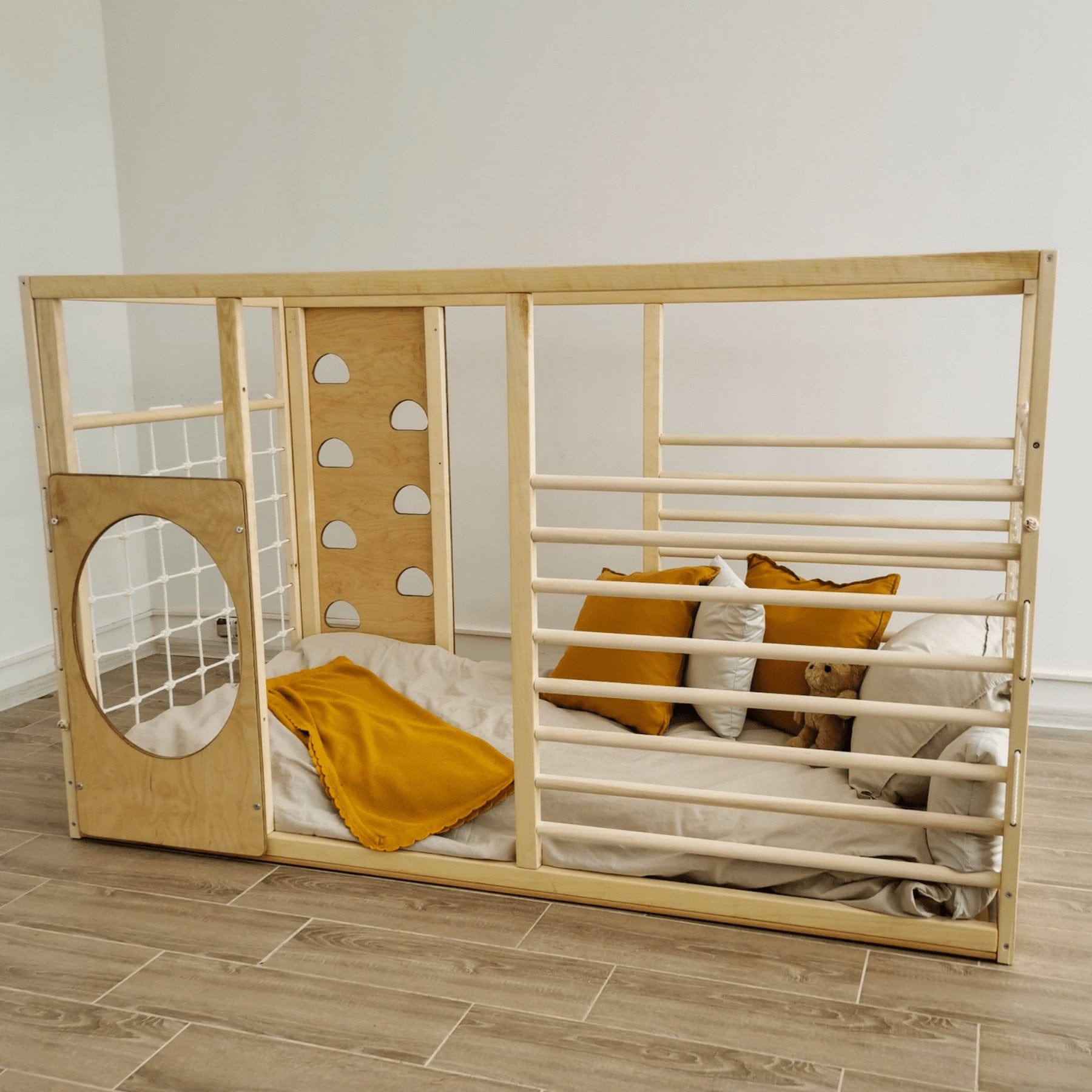 Aktivbett Abenteuerbett Kinderbett Kletterbett Bodenbett Montessori - LeoBabys