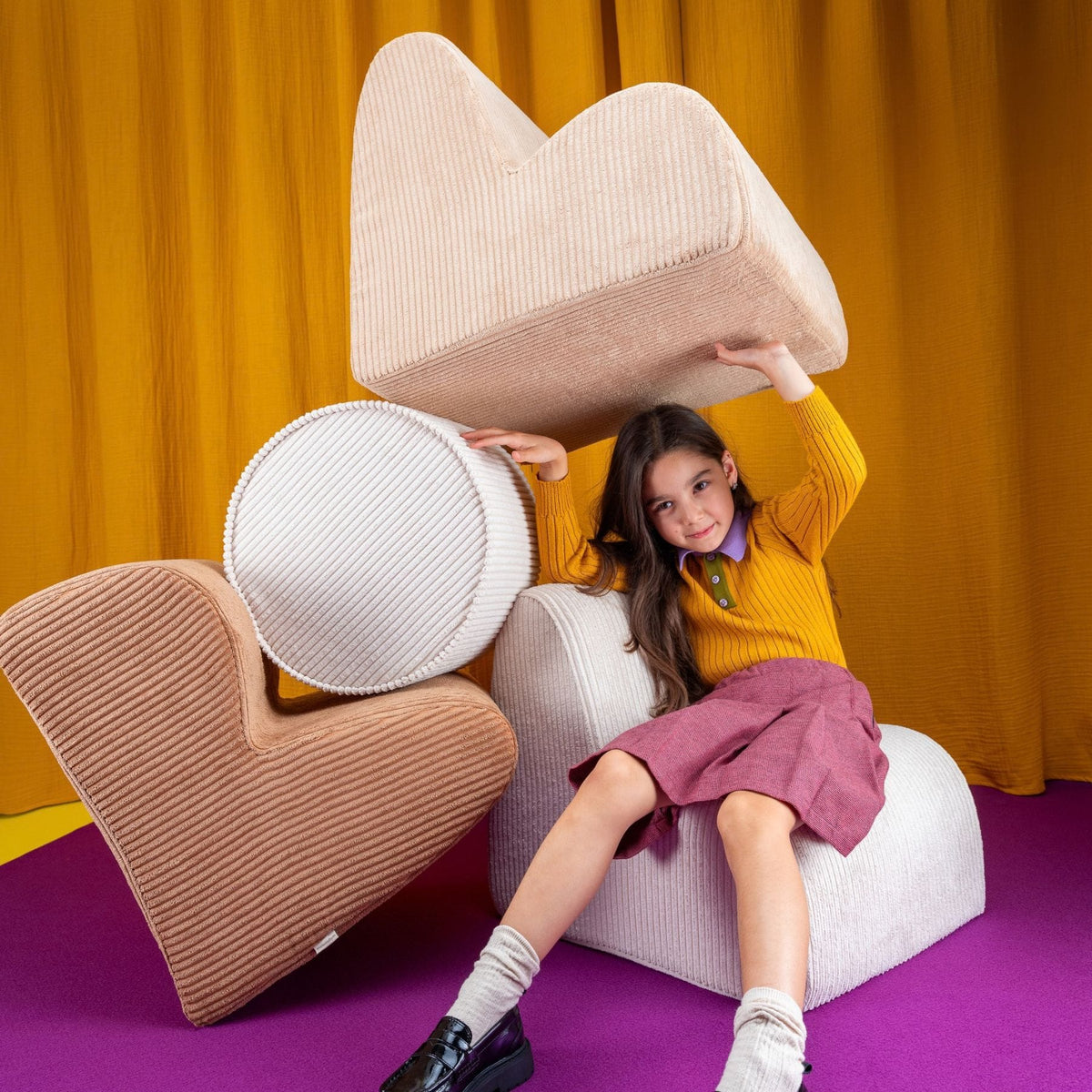 Polstermöbel wigiwama Cloud Chair aus Cord, Kindersessel aus Schaumstoff