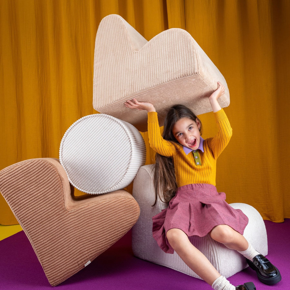 Polstermöbel wigiwama Cloud Chair aus Cord, Kindersessel aus Schaumstoff