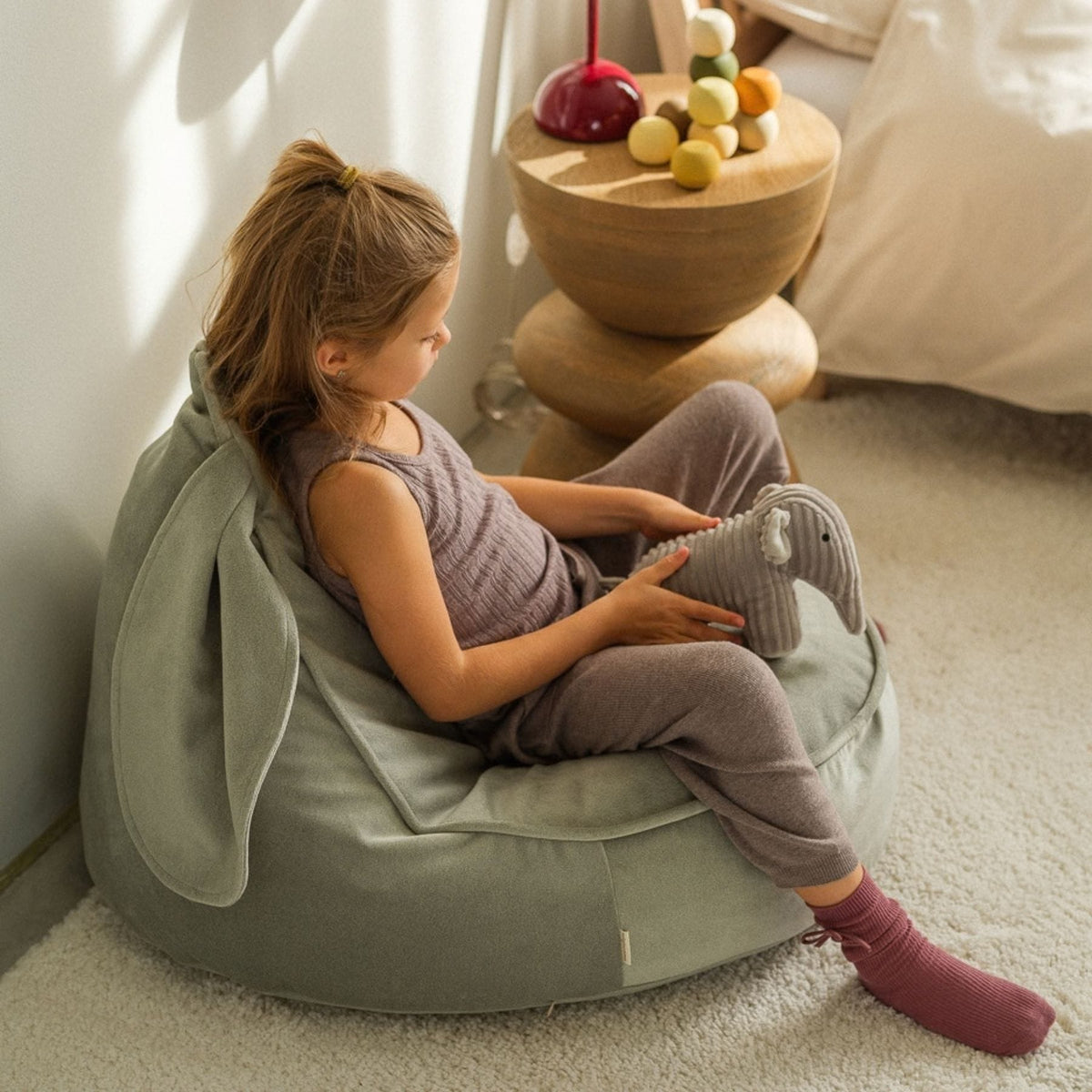Sitzsäcke wigiwama Hasen-Sitzsack aus Samt für Kinder