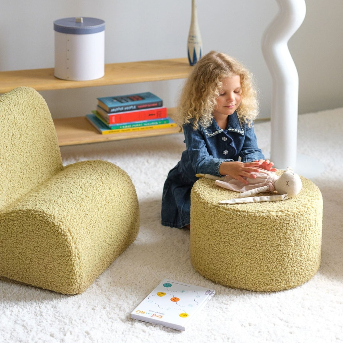 Polstermöbel wigiwama Pouffe aus Teddystoff, runder Sitzhocker für Kinder