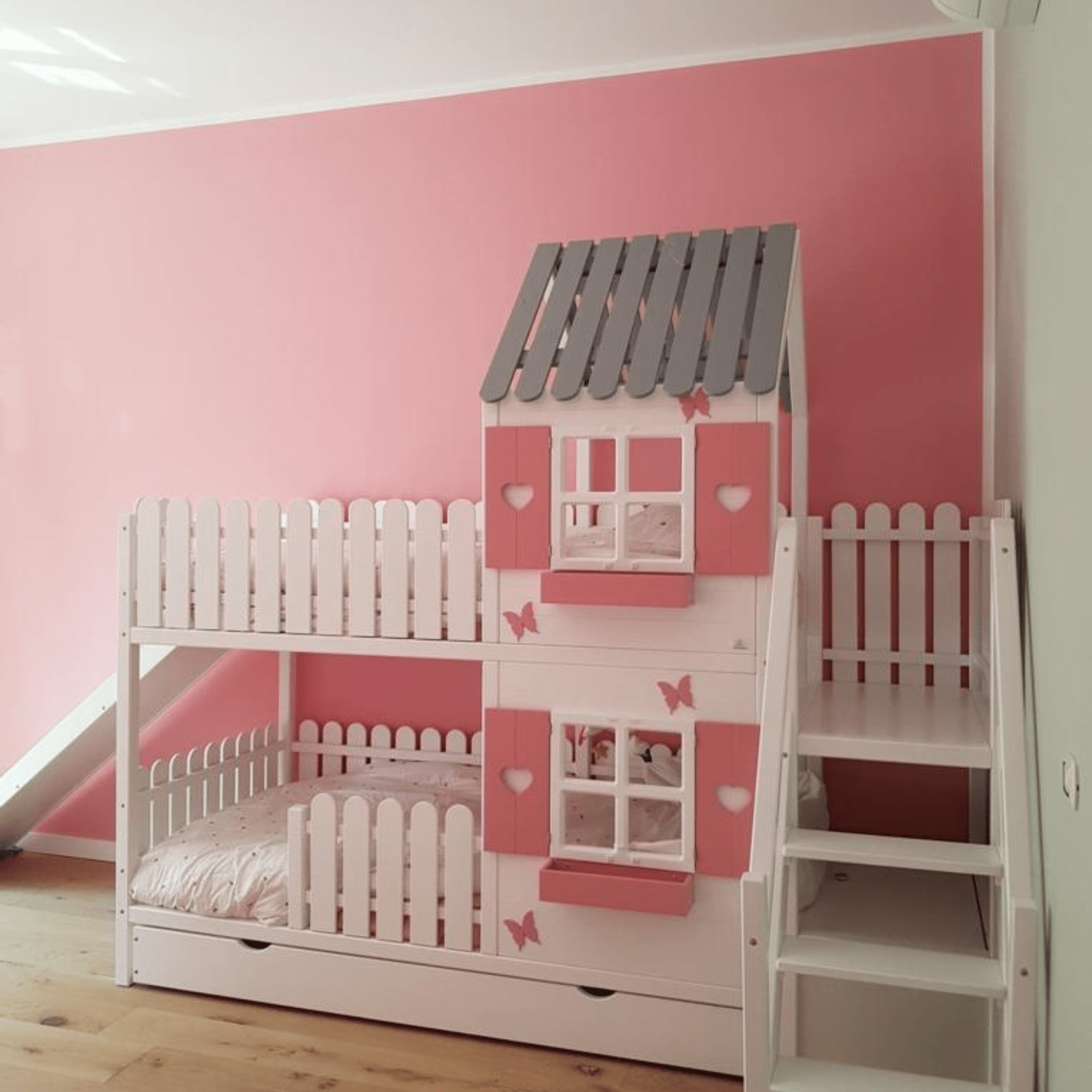 Kinderbett Hausbett Personalisierbar - LeoBabys