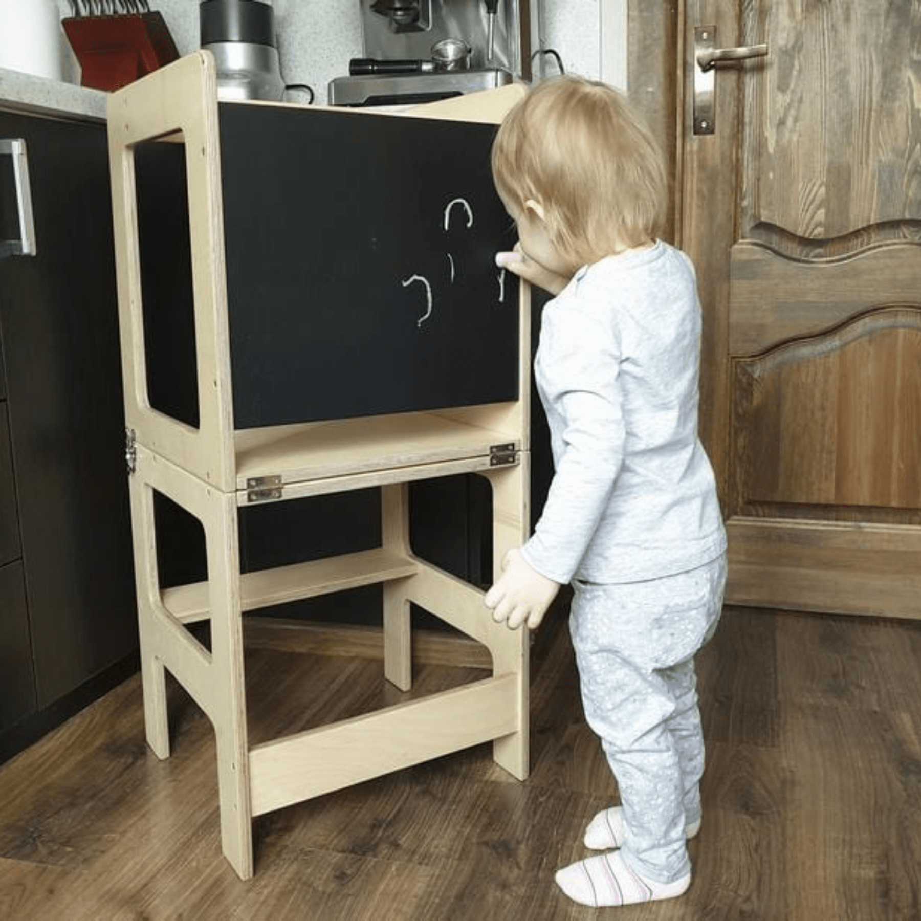 Lernturm Learning Tower Wandelbar mit Tafel - LeoBabys