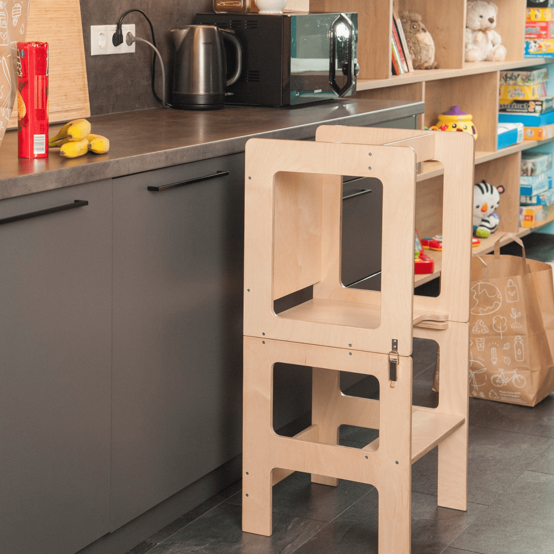 Lernturm Learning Tower Wandelbar mit Tafel - LeoBabys