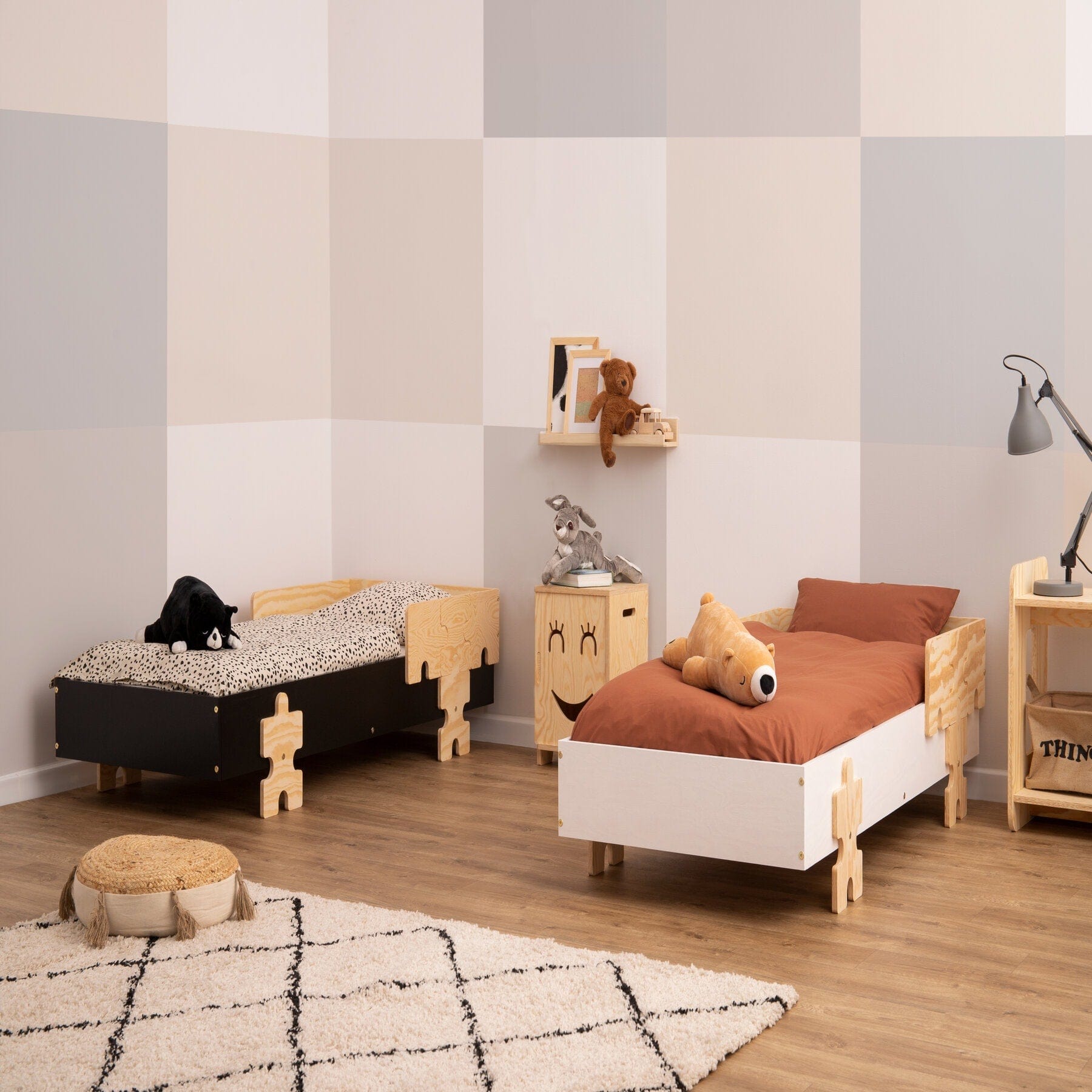 Kinderbett Montessoribett mit Geländer Grau - LeoBabys