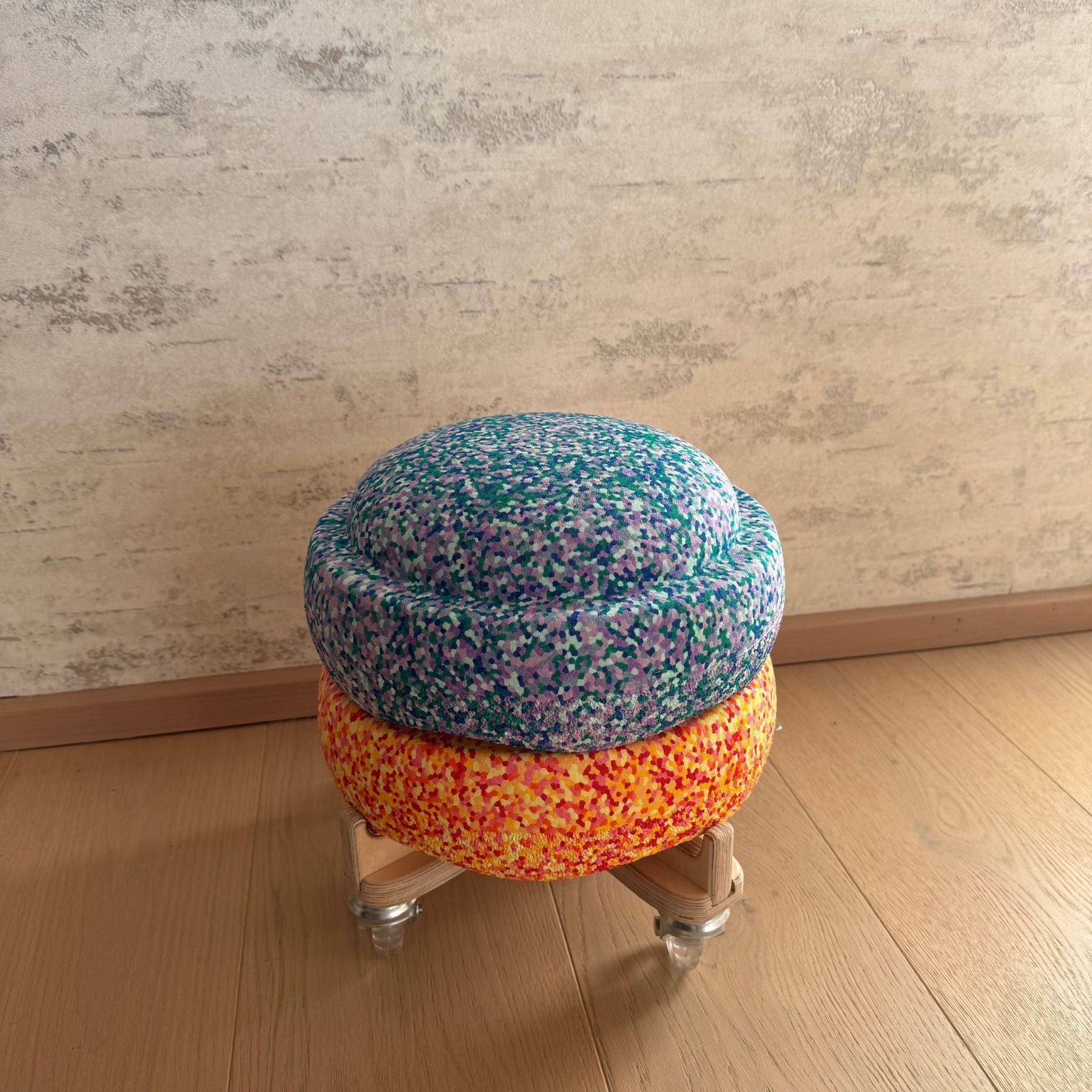 Mobile stone for stacking stone (set of 2)