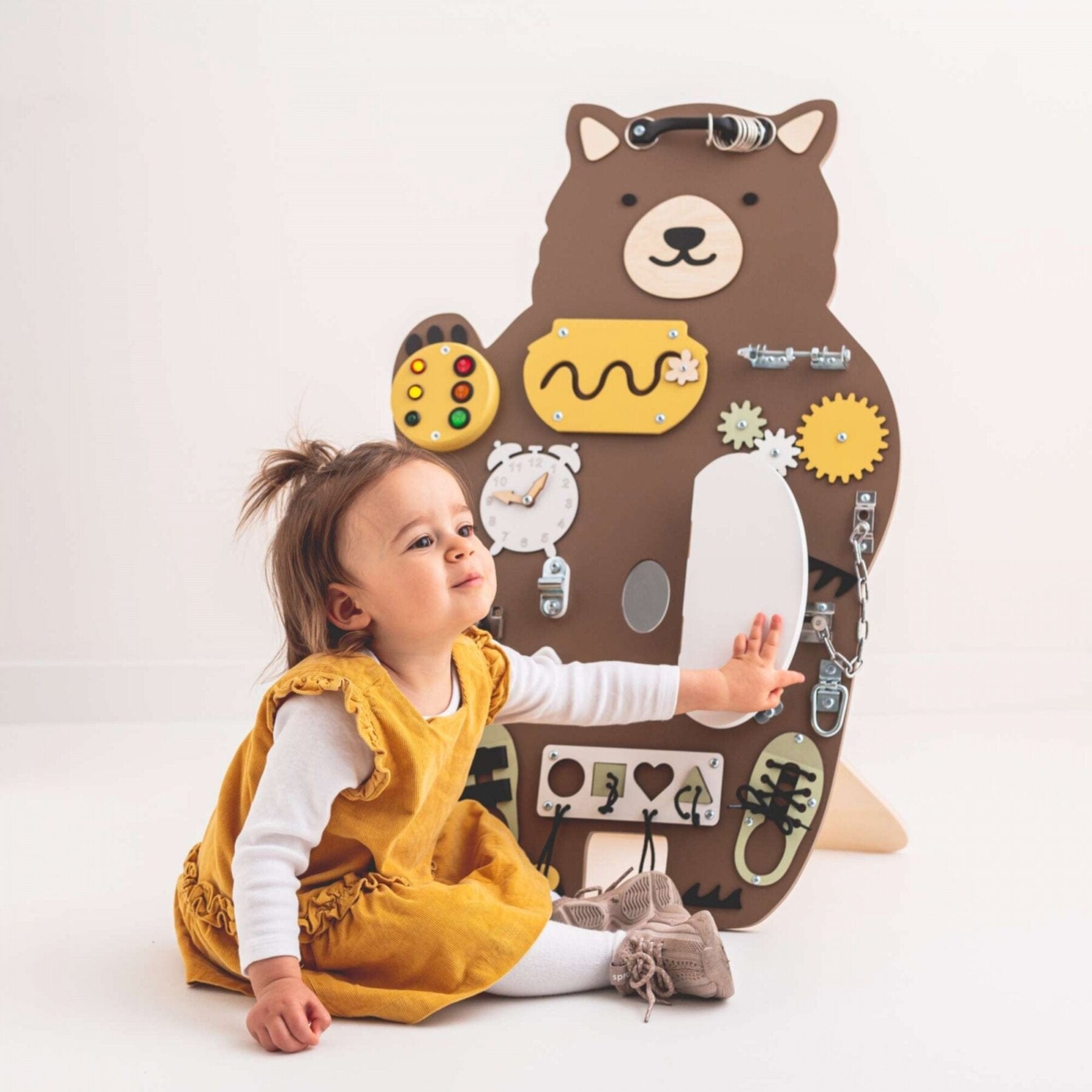 Activity Board Montessori Busy Board Bär - Bruno - LeoBabys 