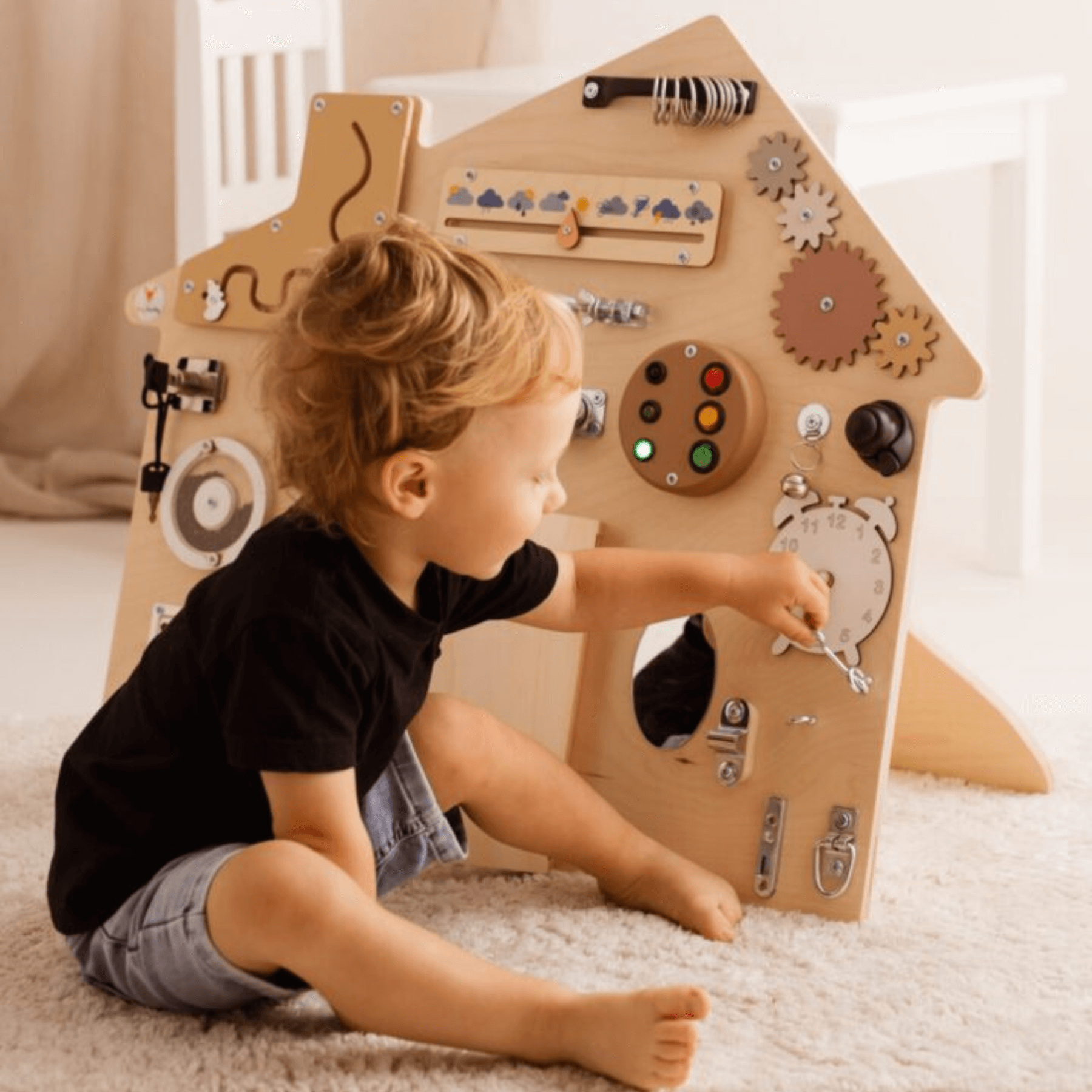 Busy Board XL „Boho Haus“ – Montessori Wandtafel