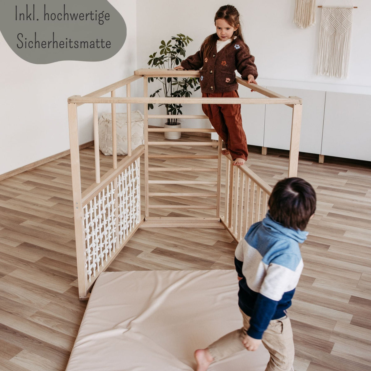 Klettergerüst CLIFF Pro Klettergerüst indoor aus Holz mit Matte, 5 Spielpositionen