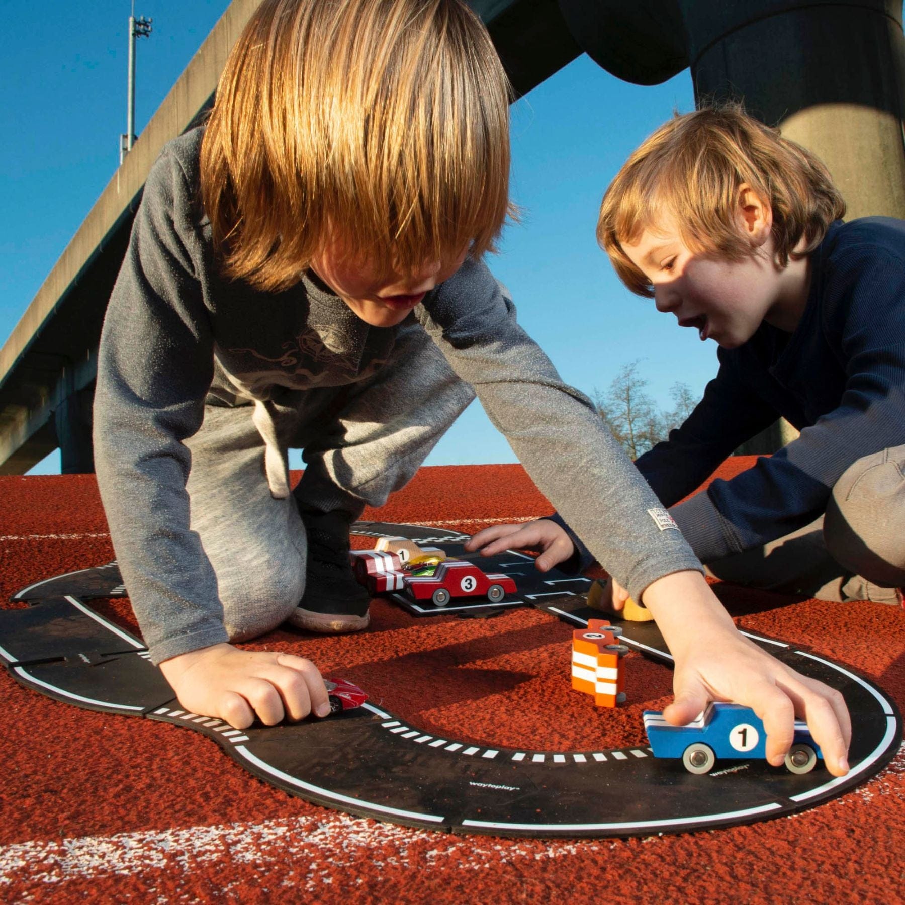 Flexible Rennstrecke aus Gummi – Grand Prix | 24 Teile | waytoplay