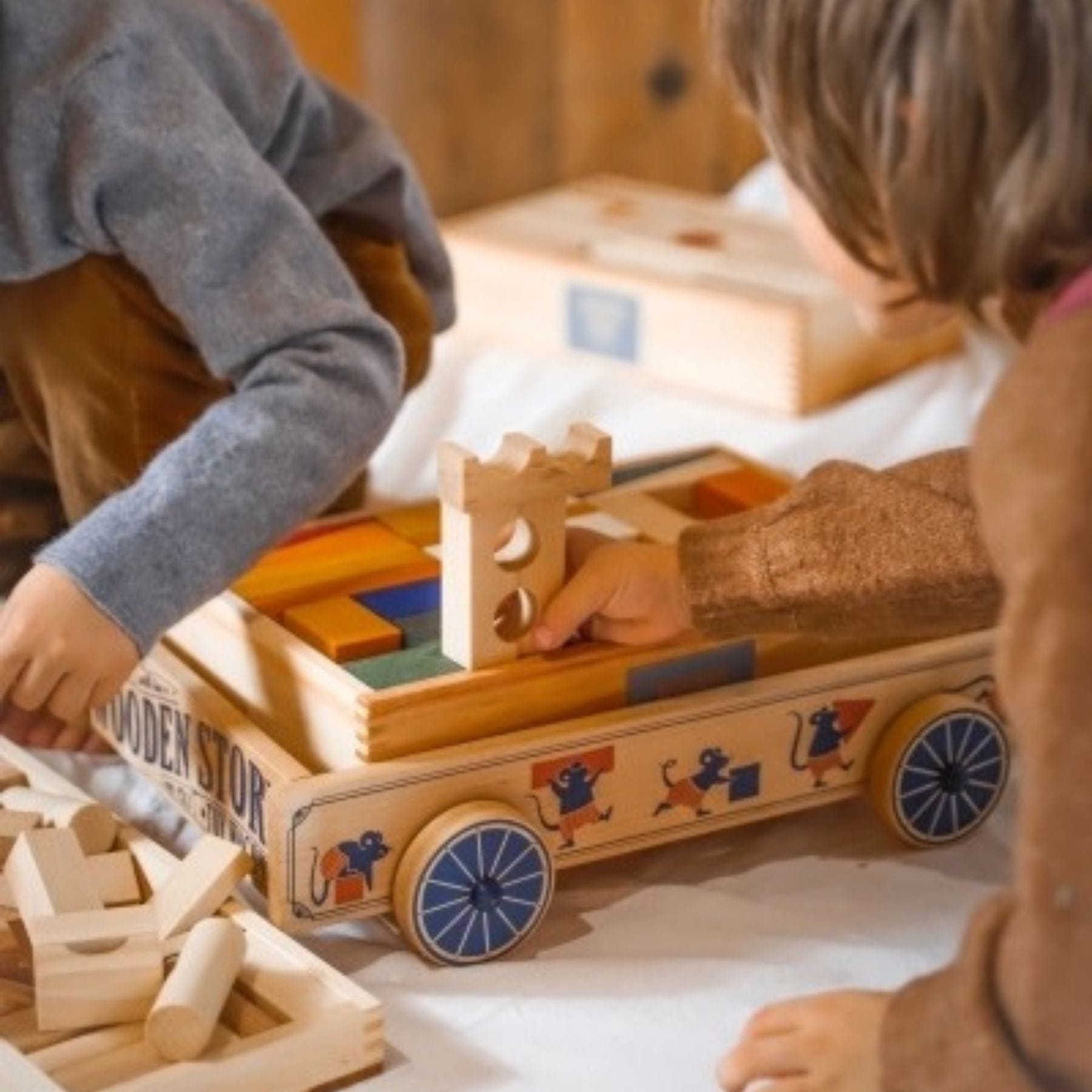 Holztrolley - Lauflernwagen & Spielzeug-Trolley aus Holz | Wooden Story
