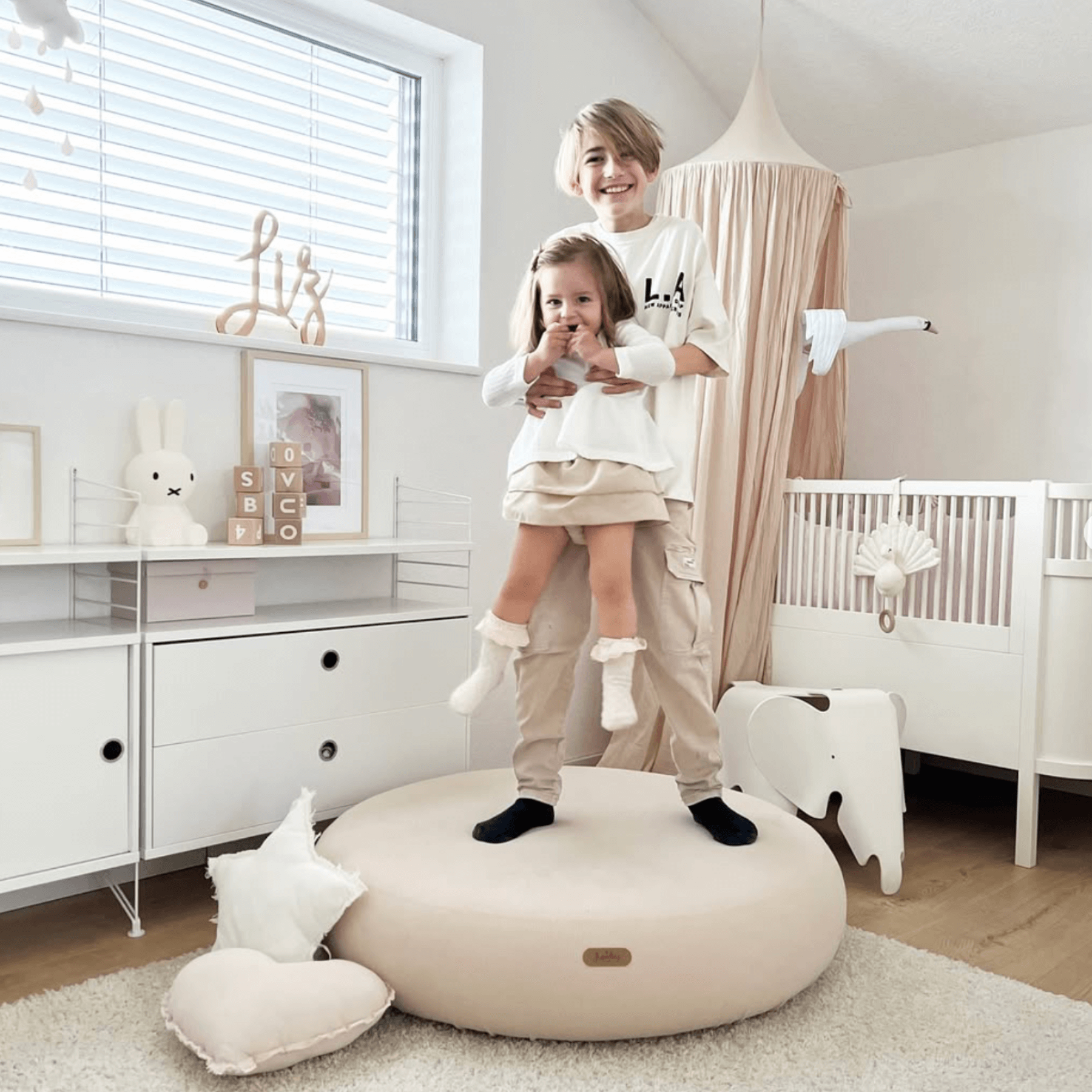 Jumpspot – Indoor Kindertrampolin & Hüpfpolster Jupiduu