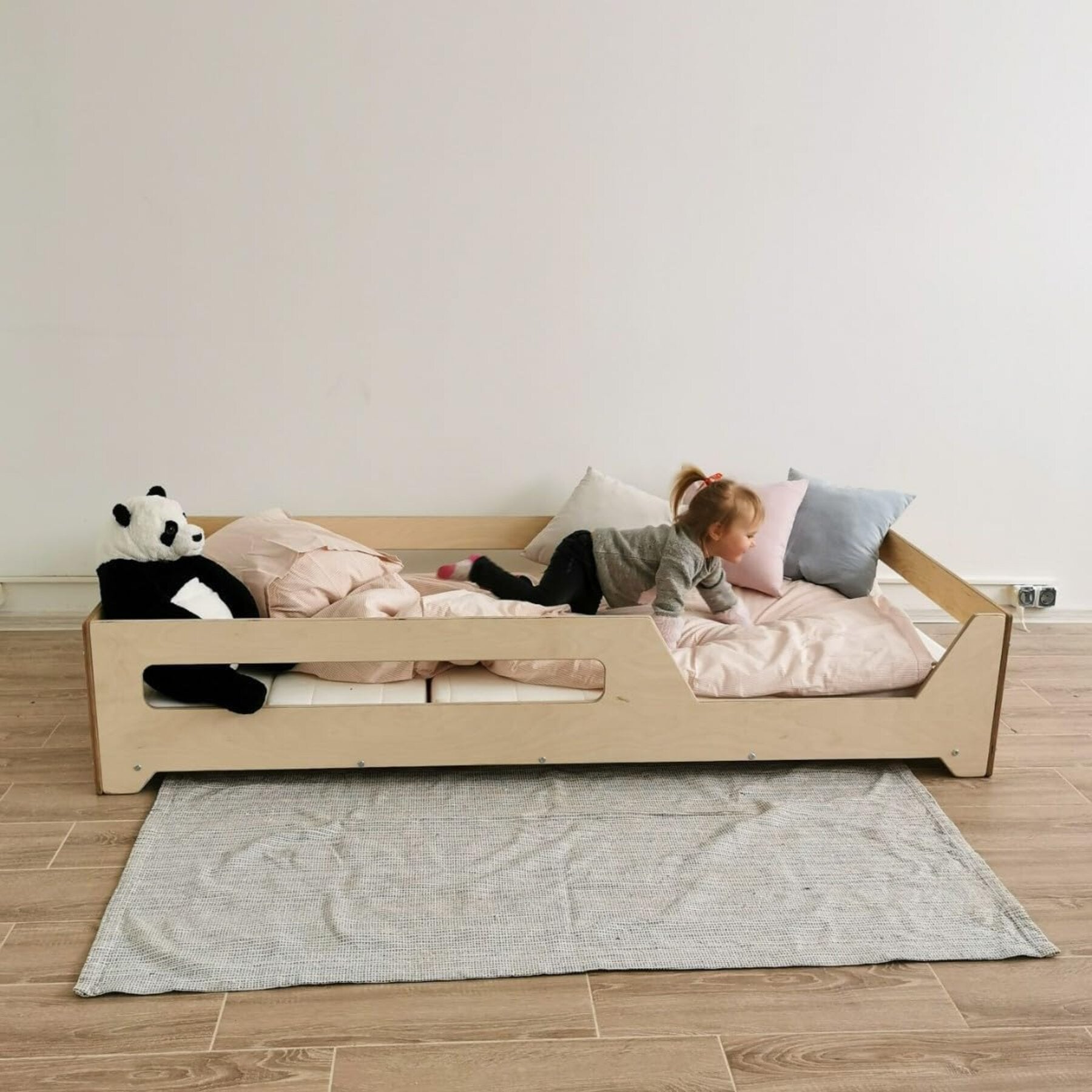 Kinderbett Bodenbett mit Geländer