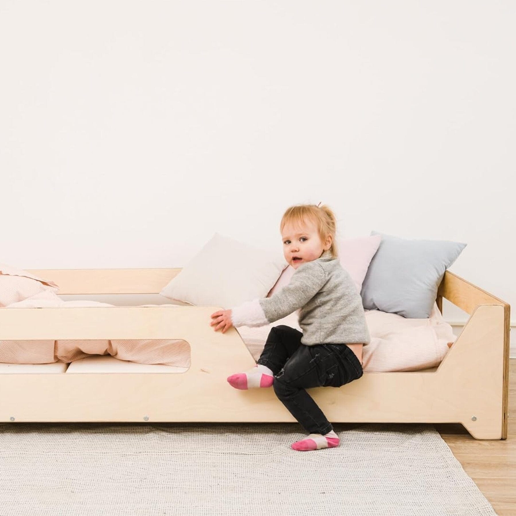 Kinderbett Bodenbett mit Geländer