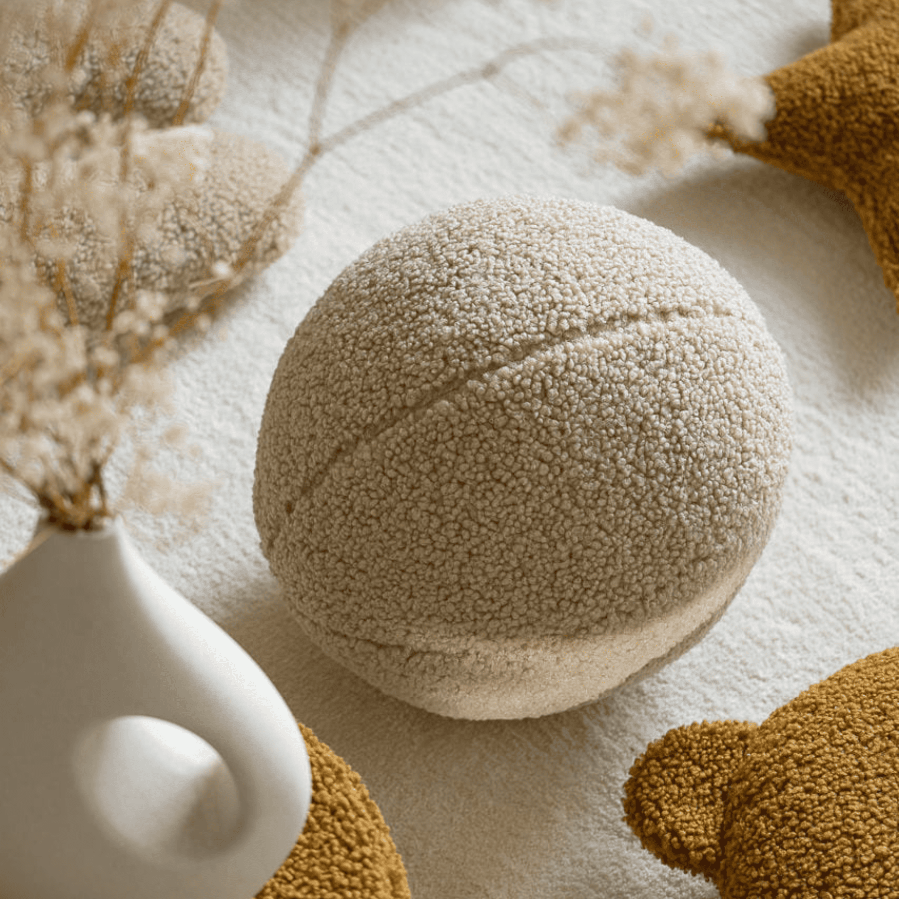 Kissen Ball aus Teddy Polster I wigiwama - LeoBabys