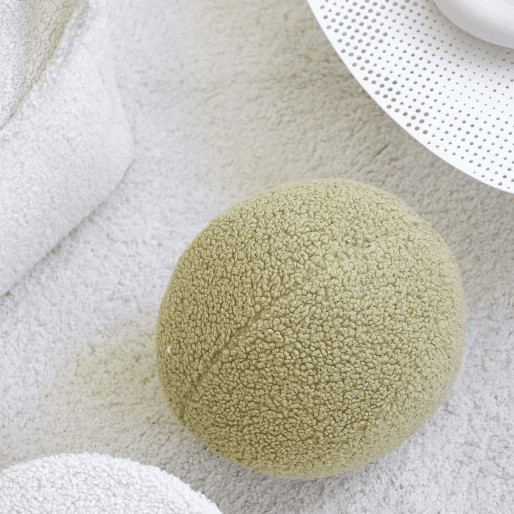 Kissen Ball aus Teddy Polster I wigiwama - LeoBabys