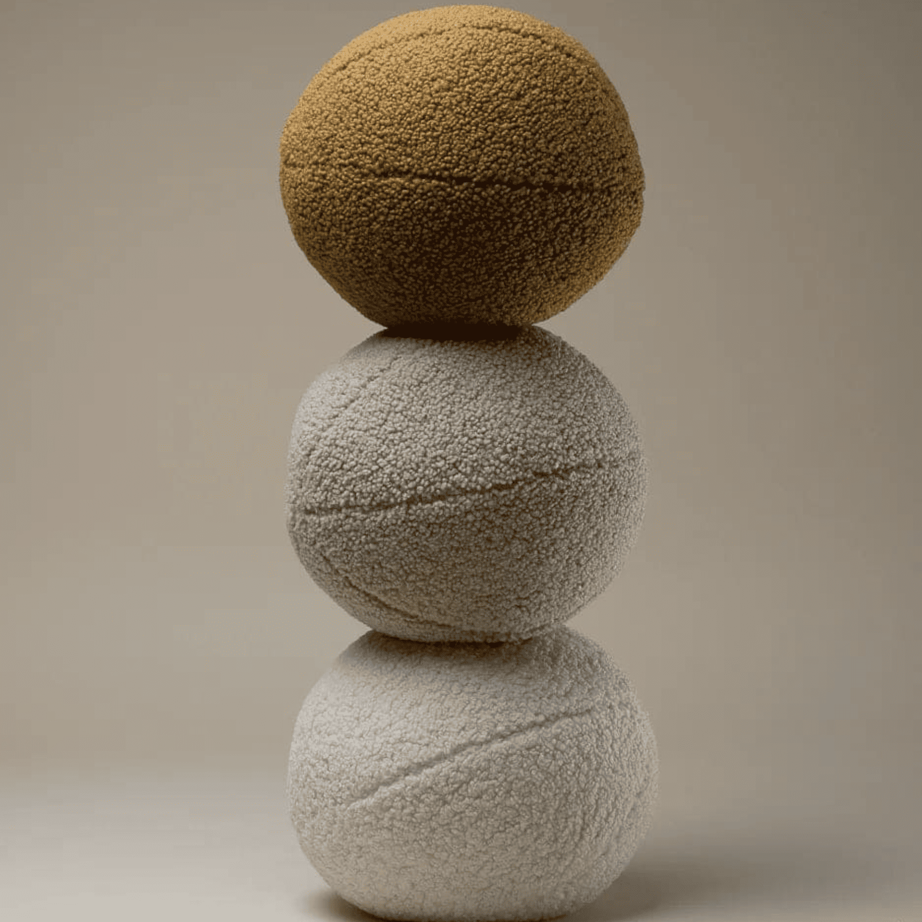 Kissen Ball aus Teddy Polster I wigiwama - LeoBabys