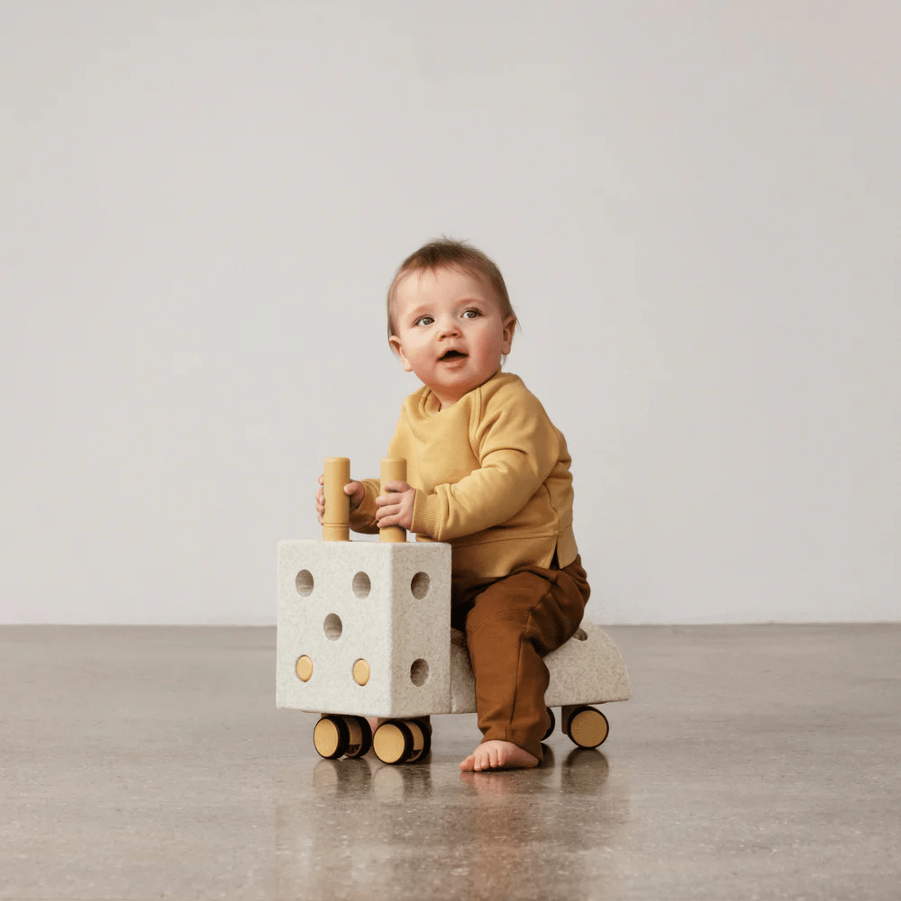 MODU Tiny Ride - kleiner Rutscher - LeoBabys